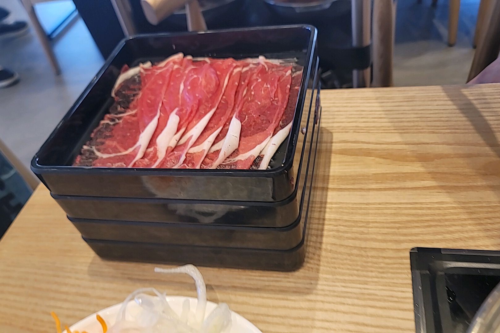 고기가 따로 나와서 위생적인듯 해요 - 광양 중마동 맛집 샤브20 전남 광양점