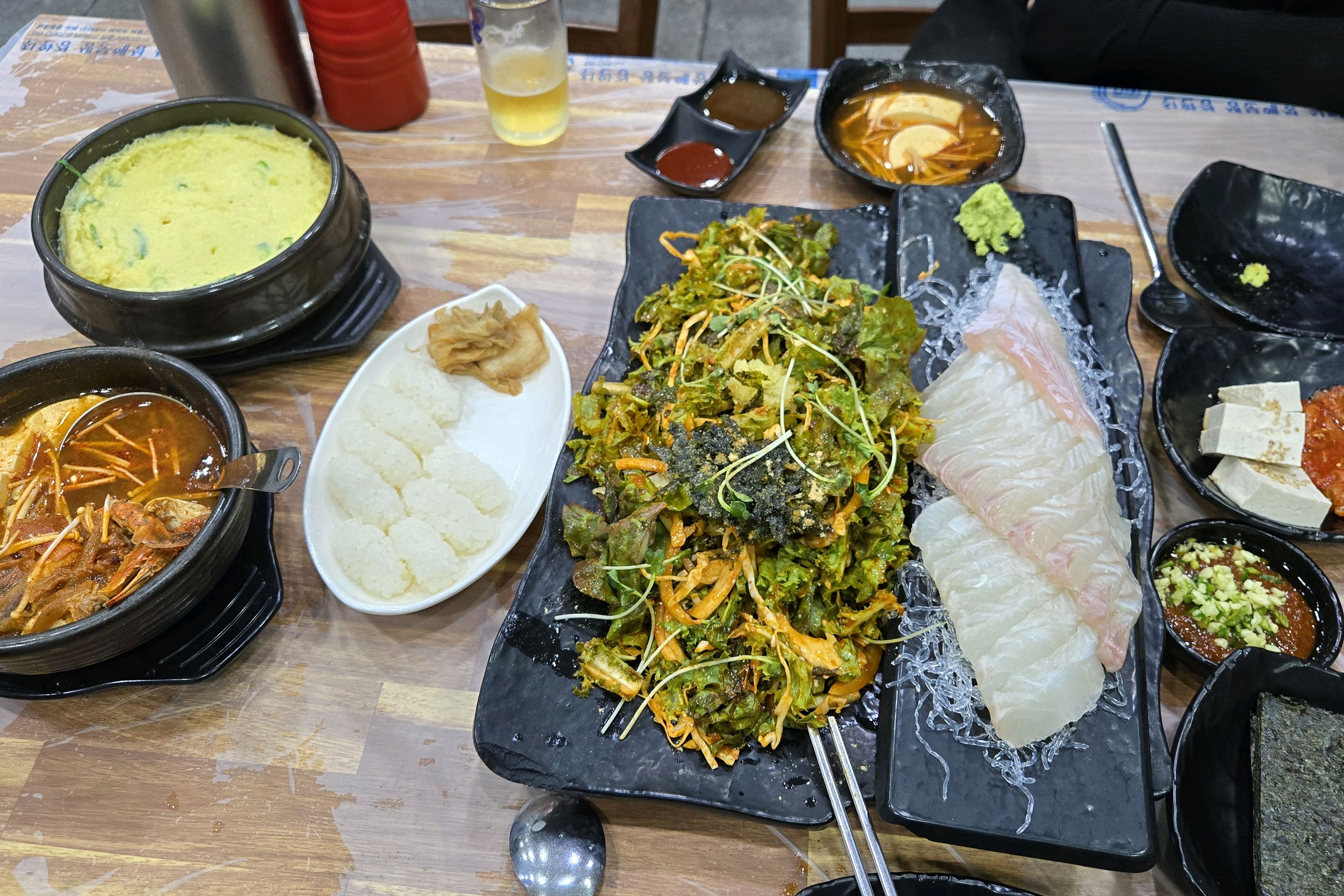 훌륭헤요 적은거 먹어도 양이 충분해요 상추겉절이가 맛나요 ㅎㅎ - 불당동 맛집 한성막횟집 불당점