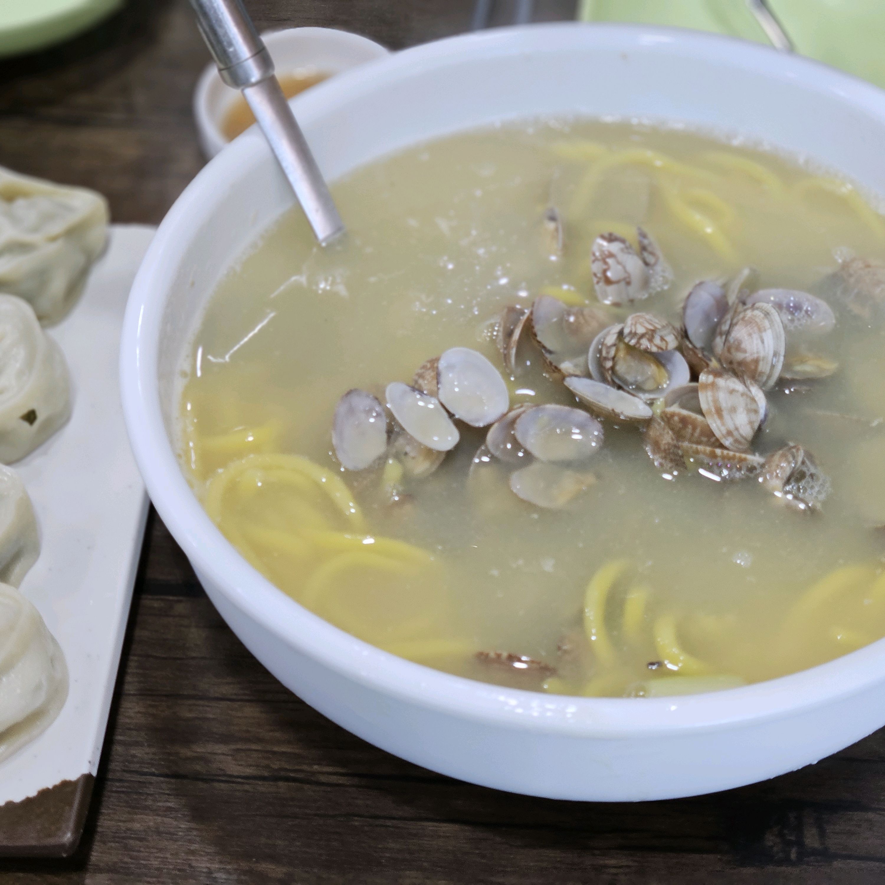 
서울시 송파구 석촌동 맛집 황도바지락칼국수