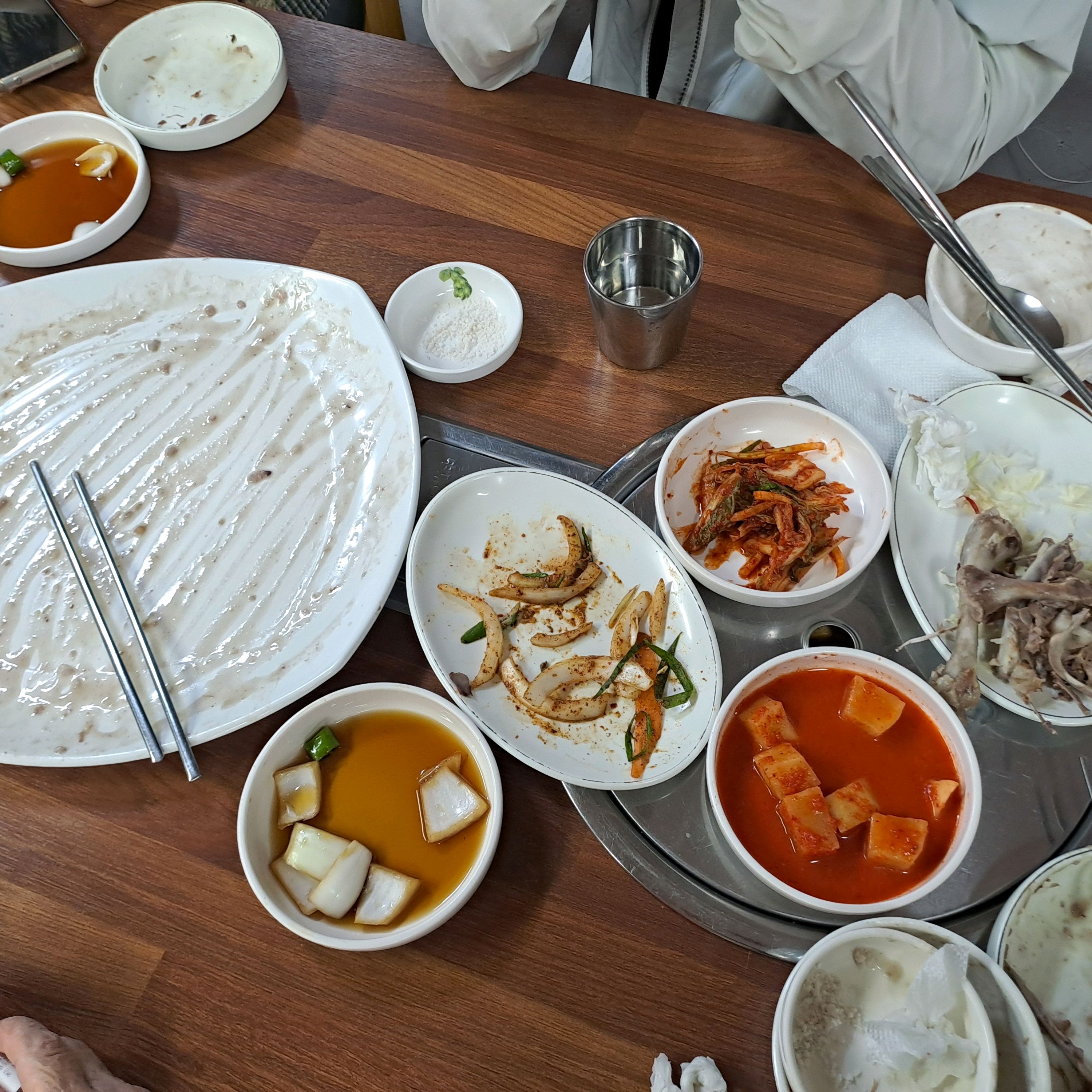 
홍제역식당 산천마루