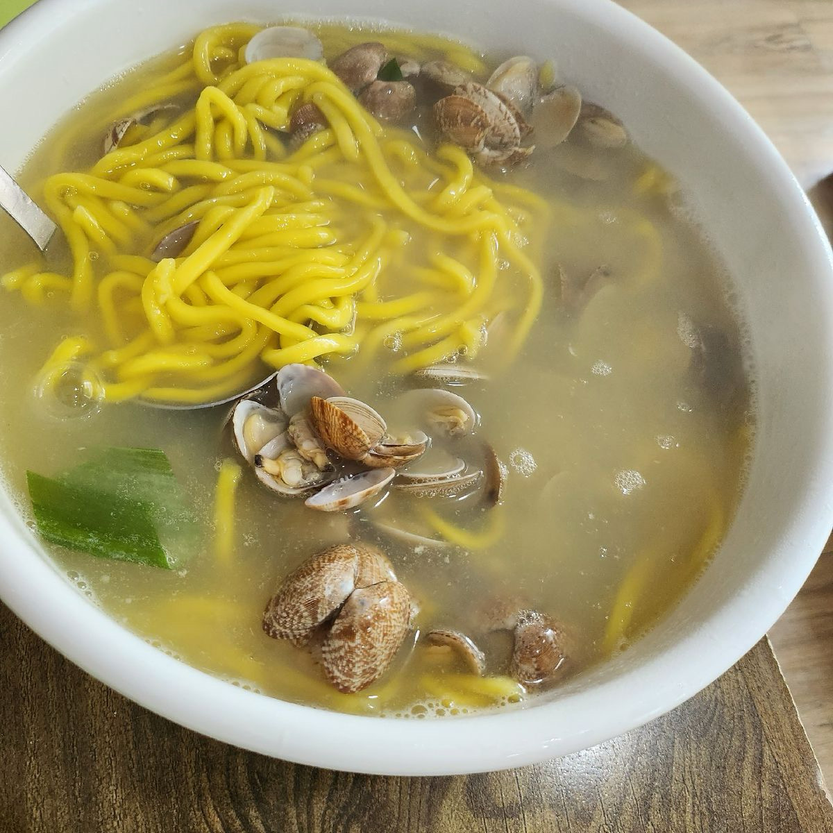 Hwangdo clam Kalguksu, a famous restaurant in Dunchon-dong, Gangdong-gu, Seoul