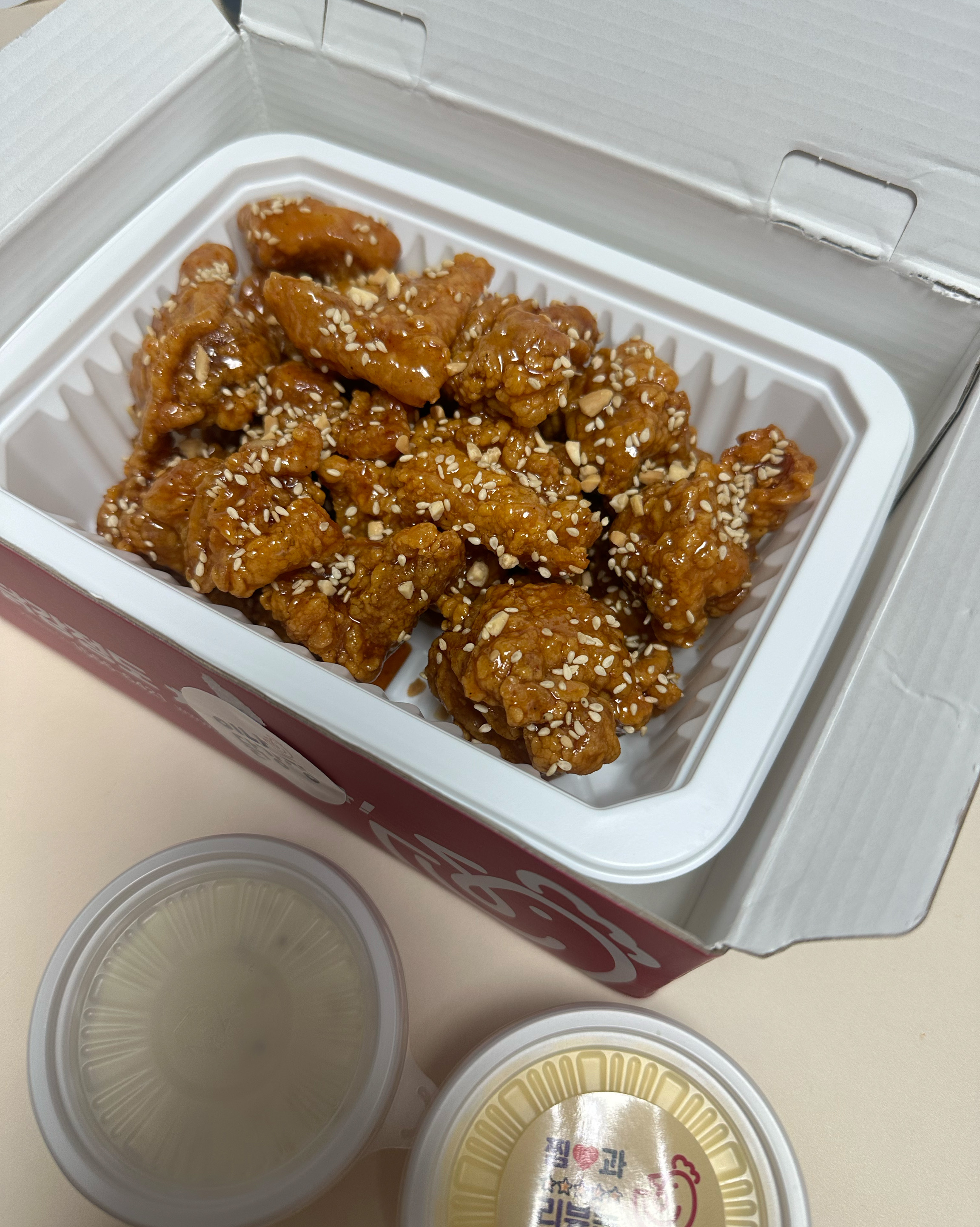  한국 서울 잠실역 주변 치킨 전문점 맛집 이나닭강정 잠실학원사거리점