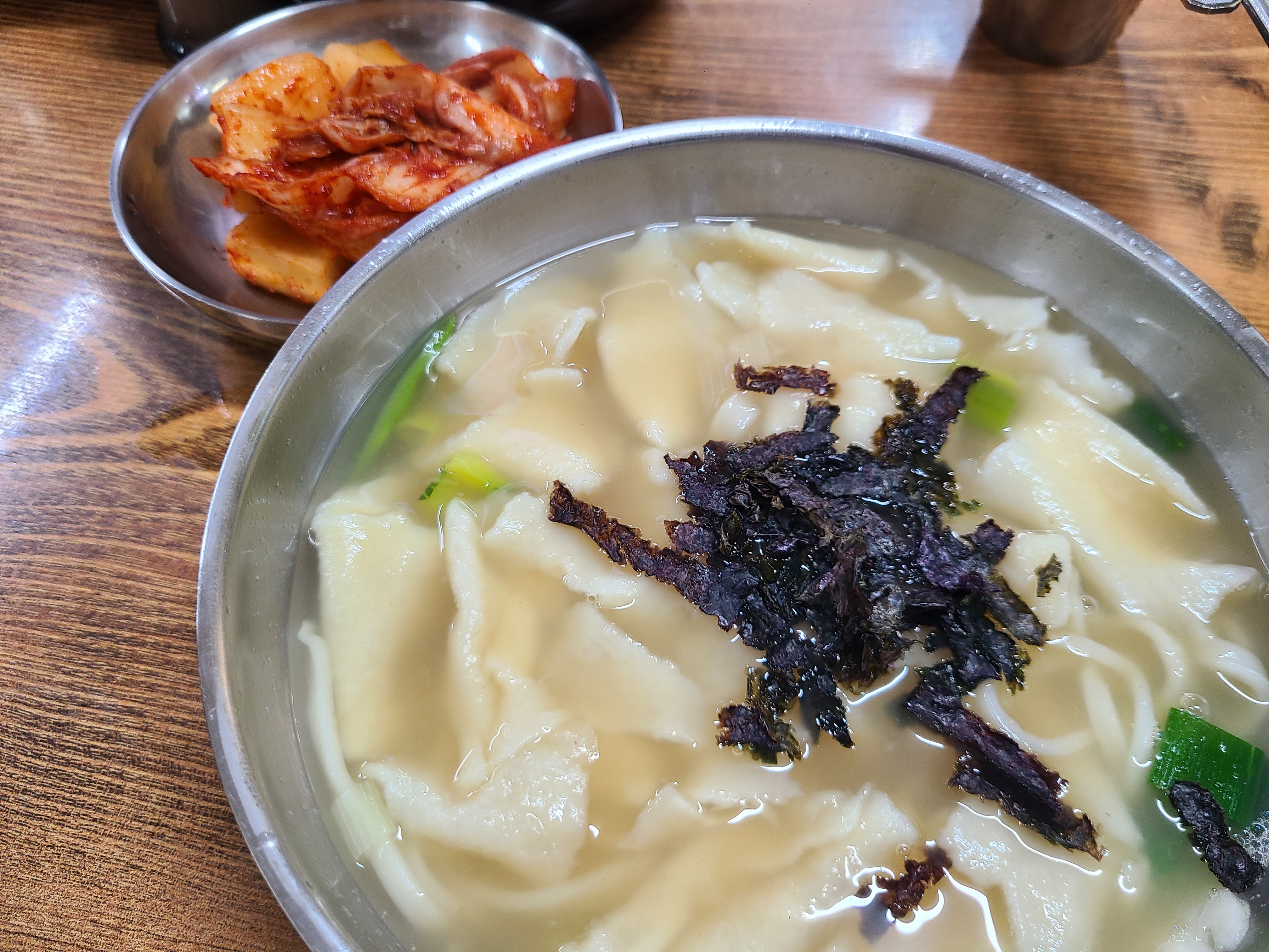 
대치역식당 산월수제비