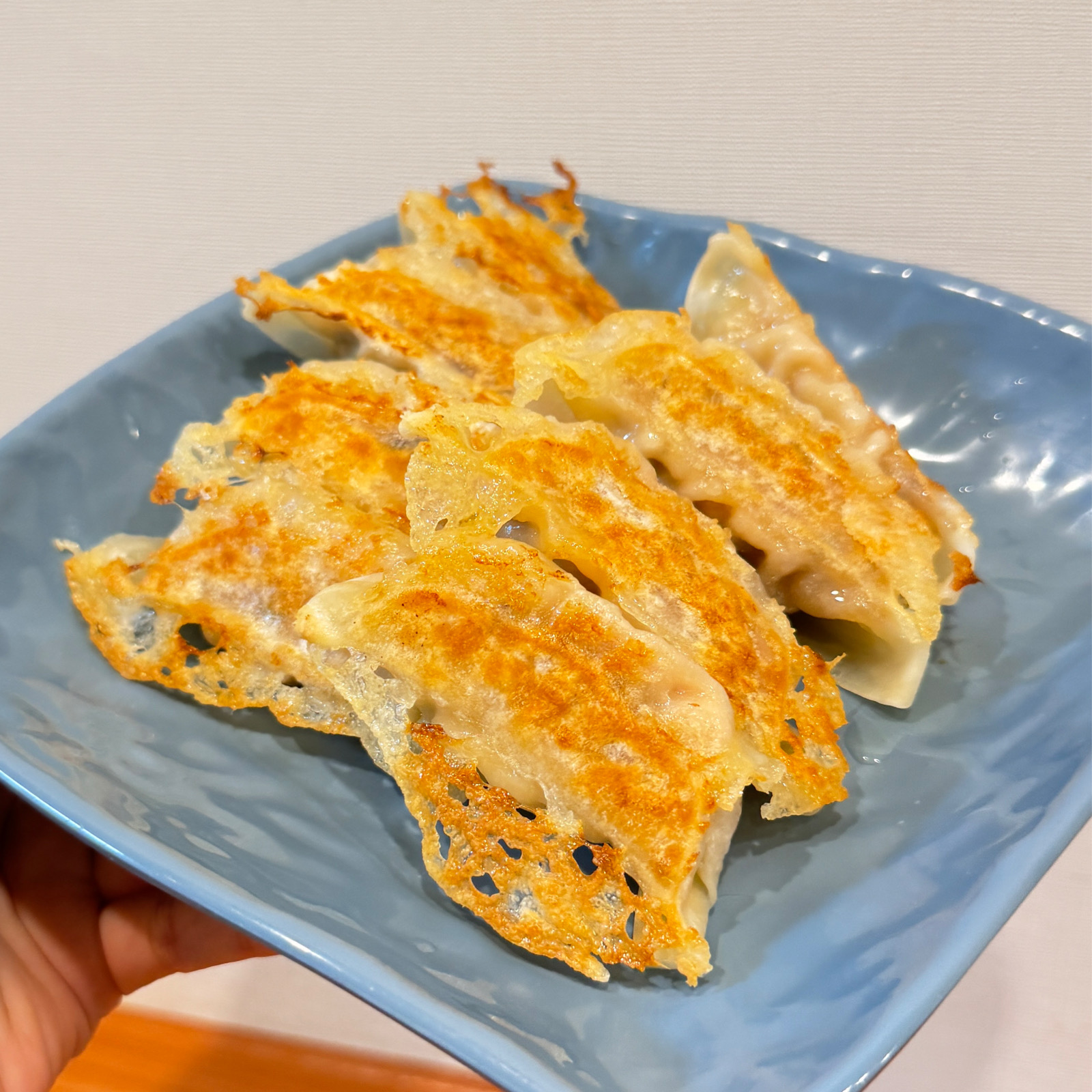 그냥 그래요. 생각보다 만두 맛은 평범했습니다 .. 젓가락 소독기가 있어서 좋지만, 음식