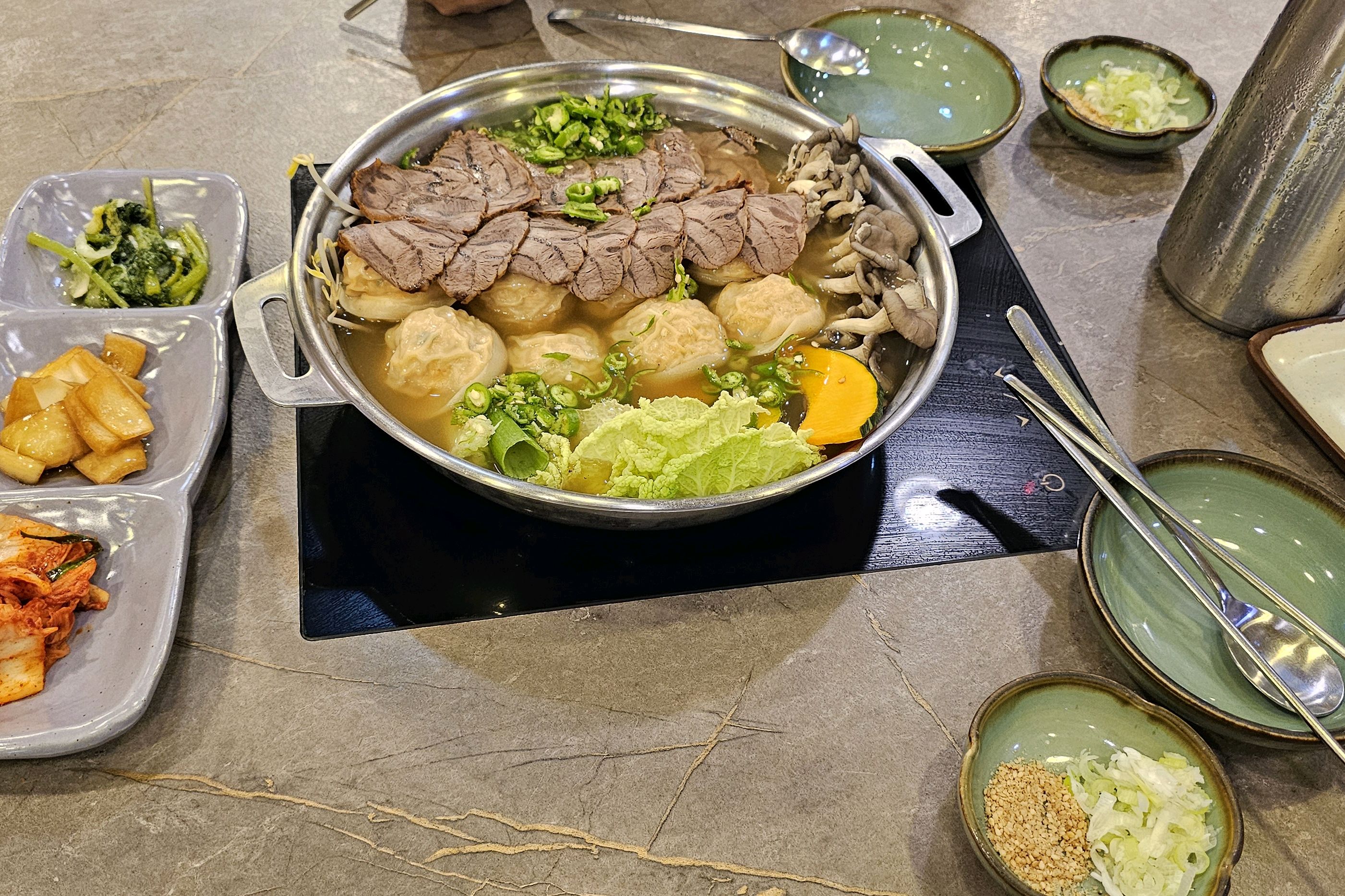 
행당역식당 만두전빵