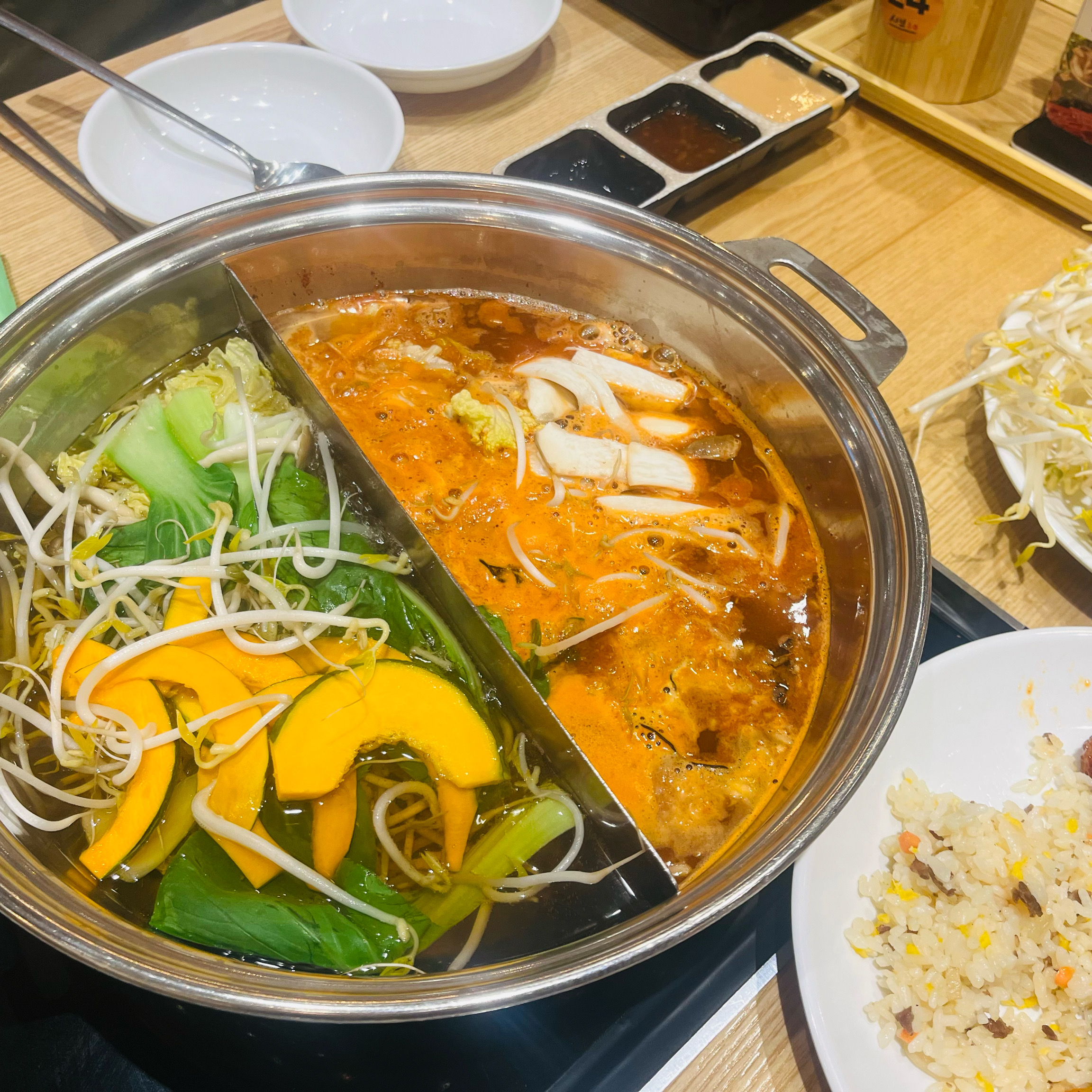 샤브육수가 맛있어요 ~ 닭튀김도 맛나구요~ - 기장 정관 맛집 샤브20 기장정관점