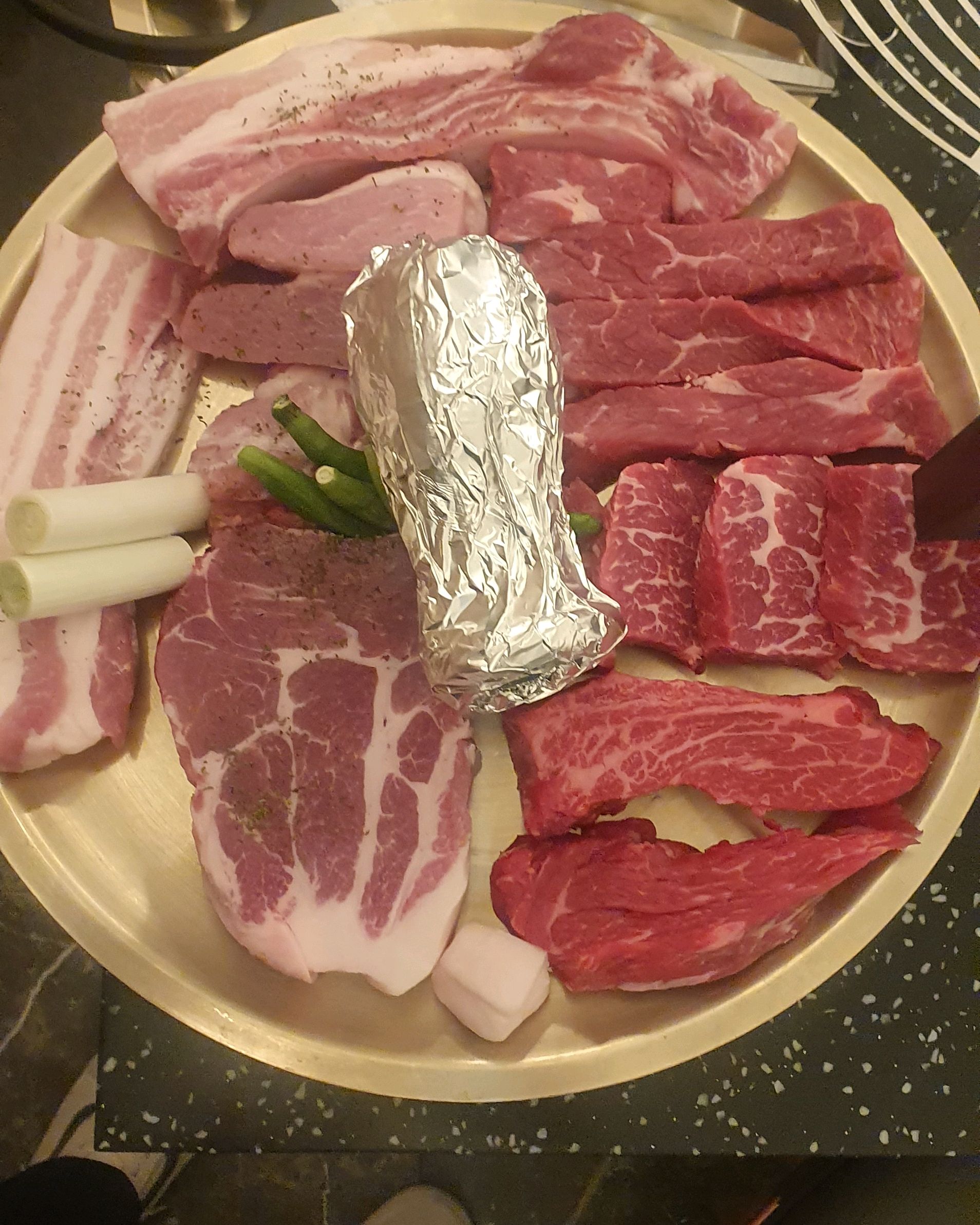 Kim Chun-bae, a meatman at a good restaurant in Yeoksam 1-dong, Gangnam-gu, Seoul
