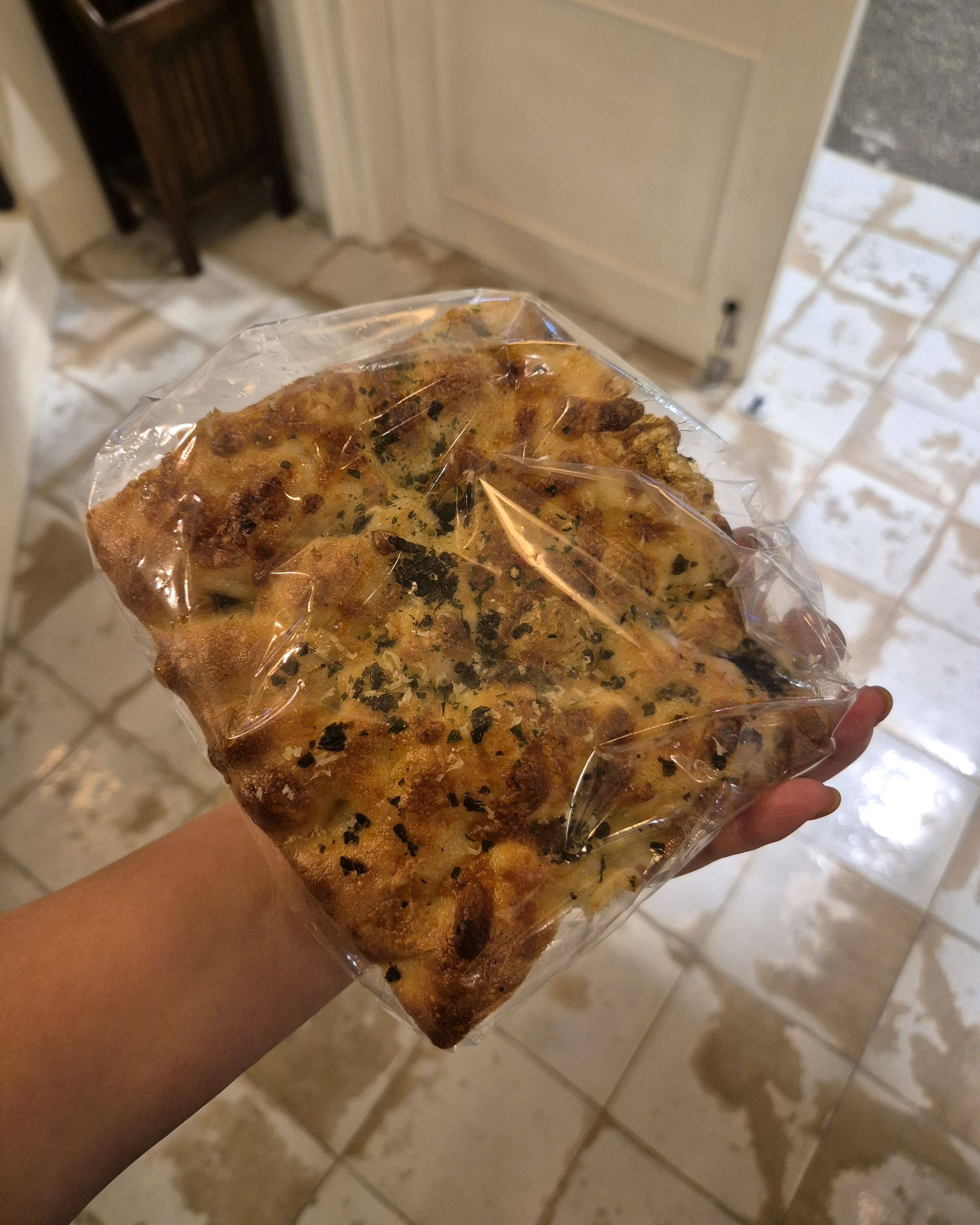 오늘은 빵하구 커피랑 먹었어요. - 망원동 맛집 더 바이글