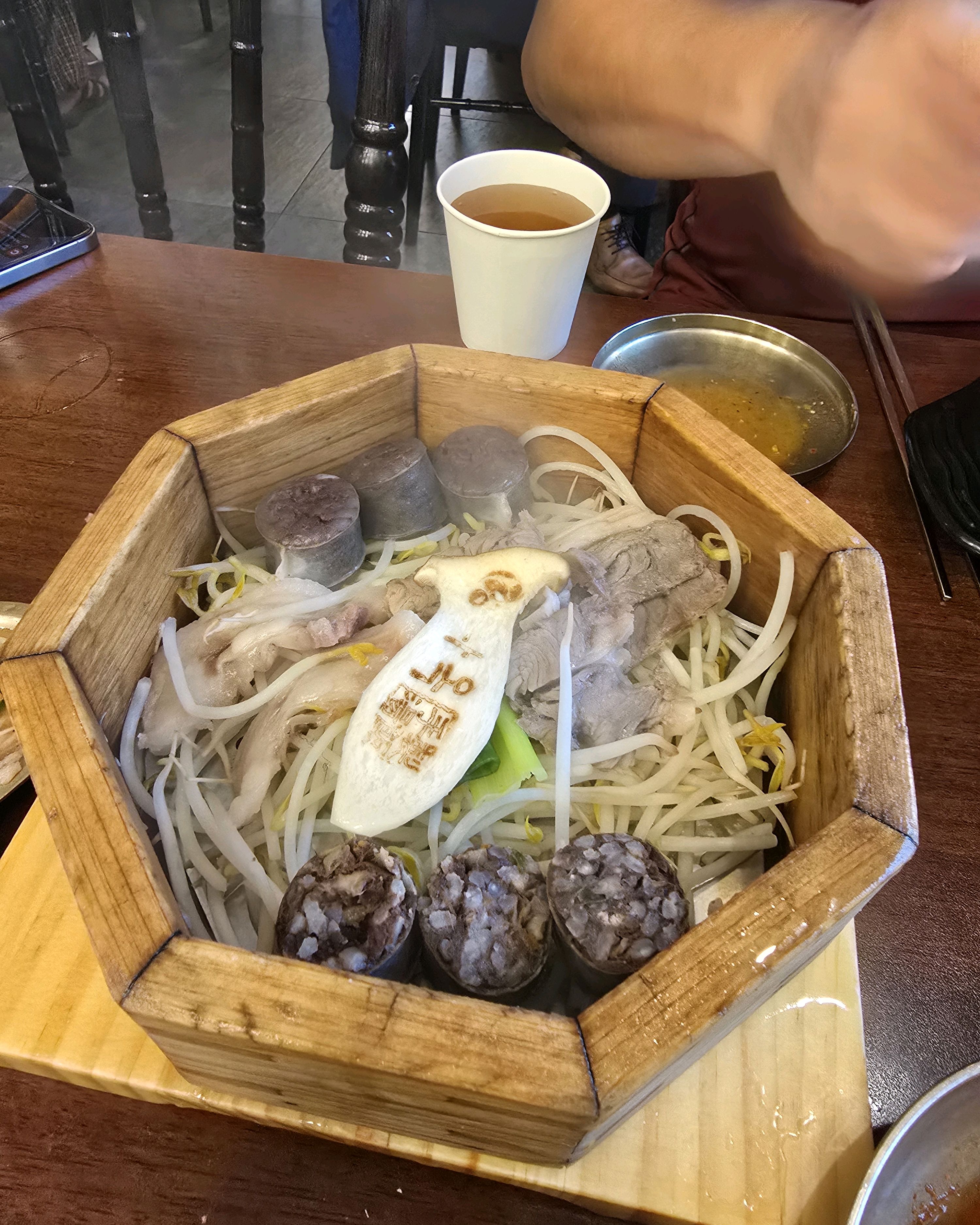 
서울시 송파구 석촌동 맛집 청와옥 석촌호수직영점