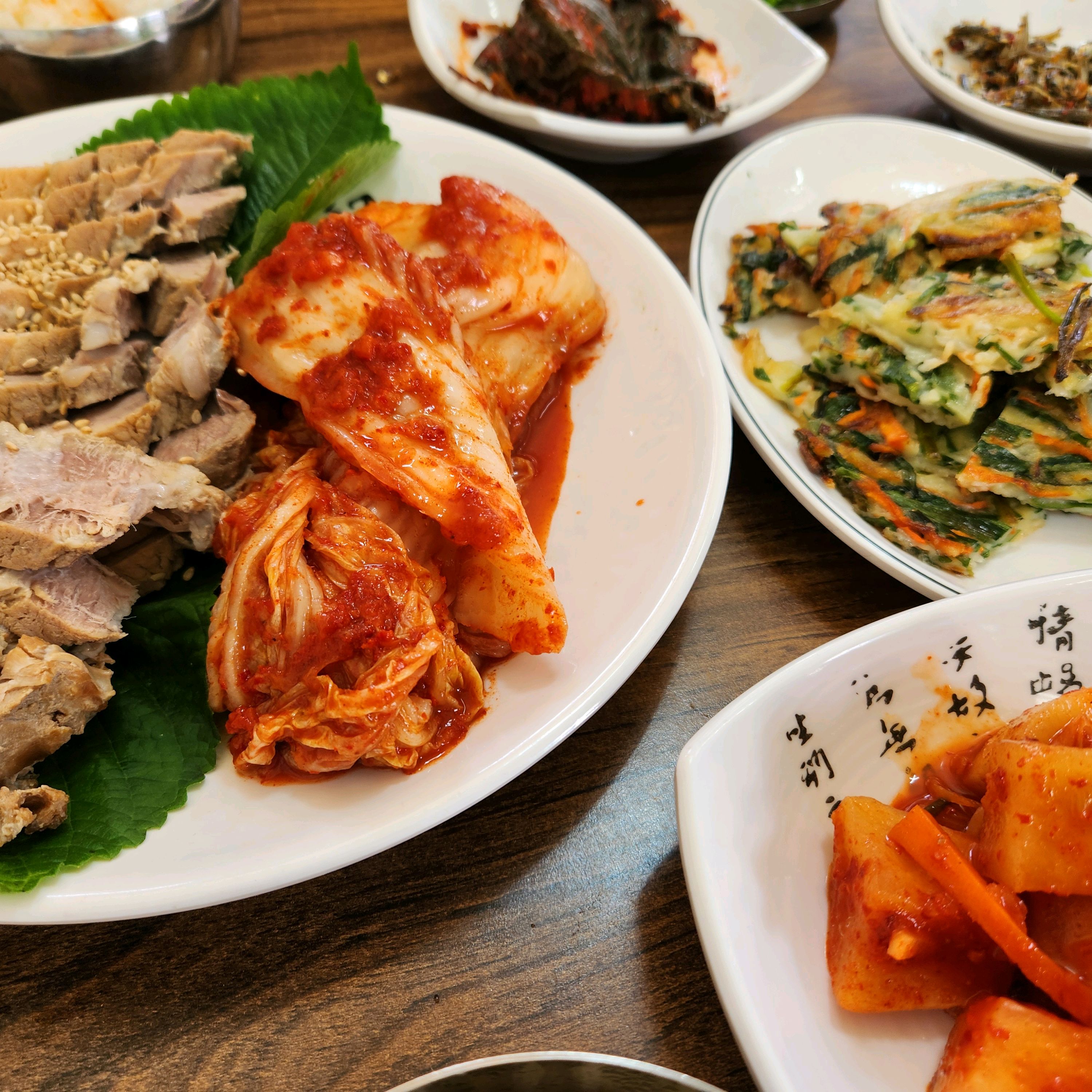  용두역 한방 보쌈집 장충한방왕족발보쌈