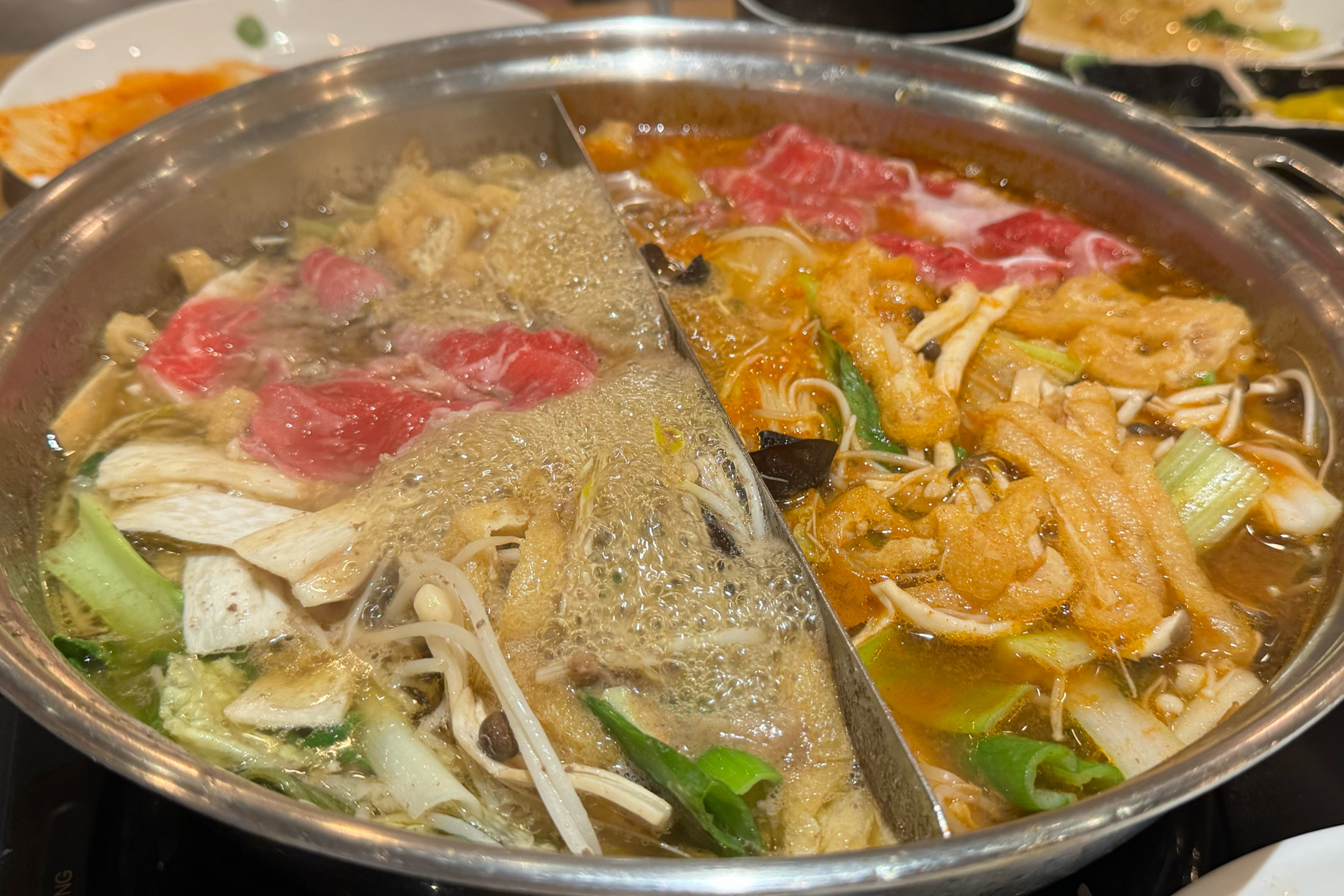 배부르게 잘 먹었어요 ~ 야채랑 고기는 신선해요 - 대구 수성못 맛집 샤브20 수성못점