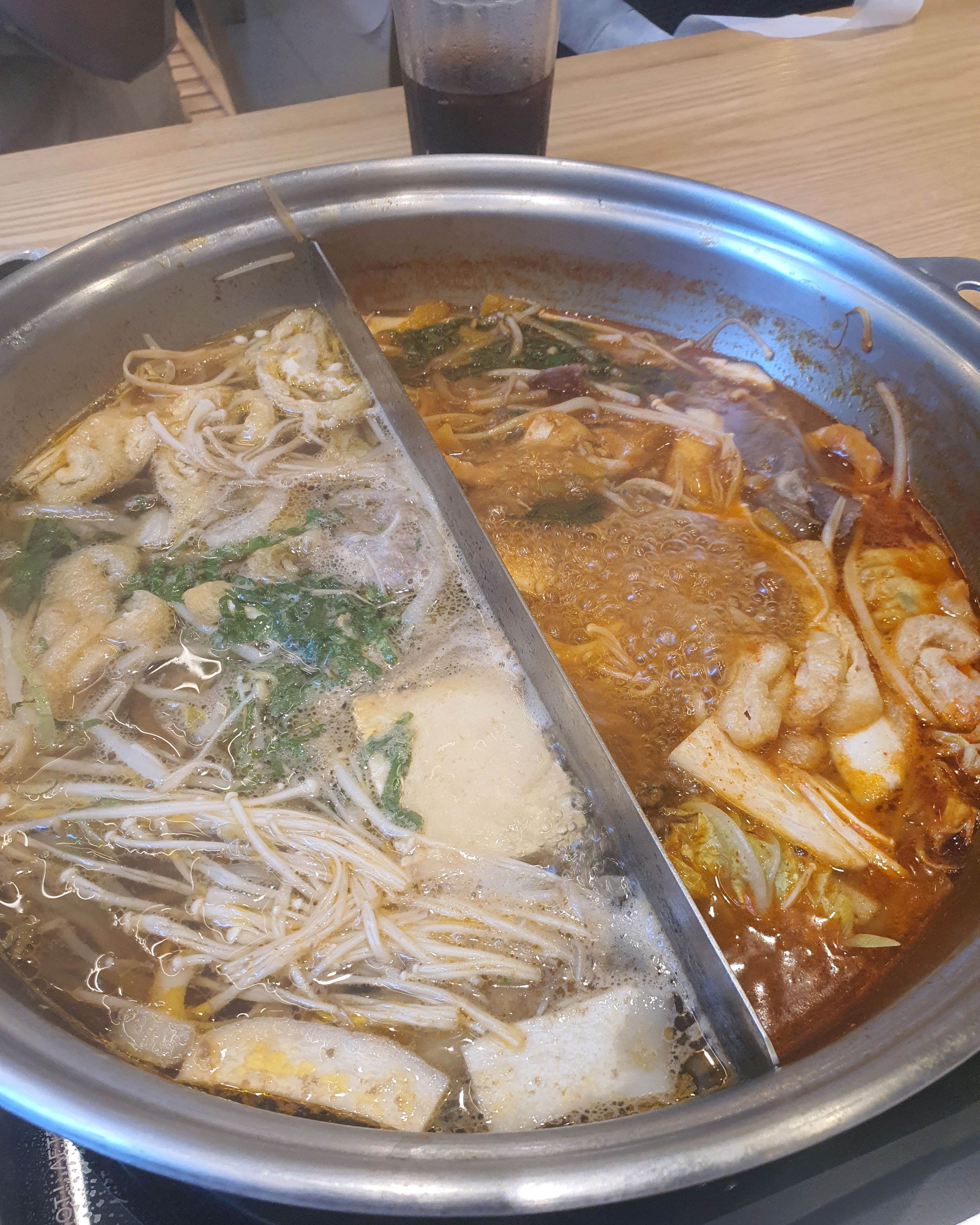 어쩌다보니 저번과 같은 자리에 앉게되었어요ㅋㅋ - 부천시청역 맛집 샤브20 부천시청점