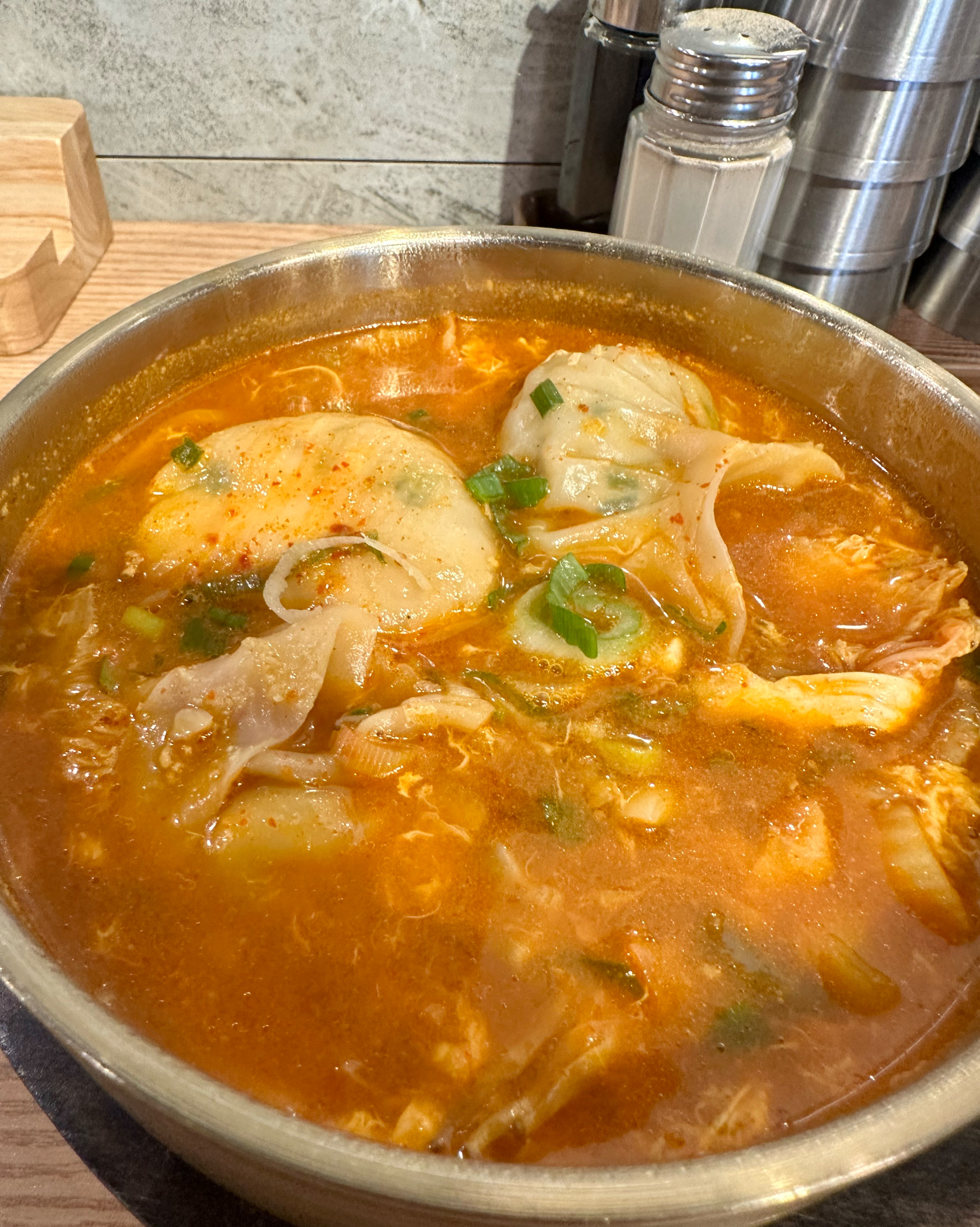 
한성대입구역식당 고석환손만두전골