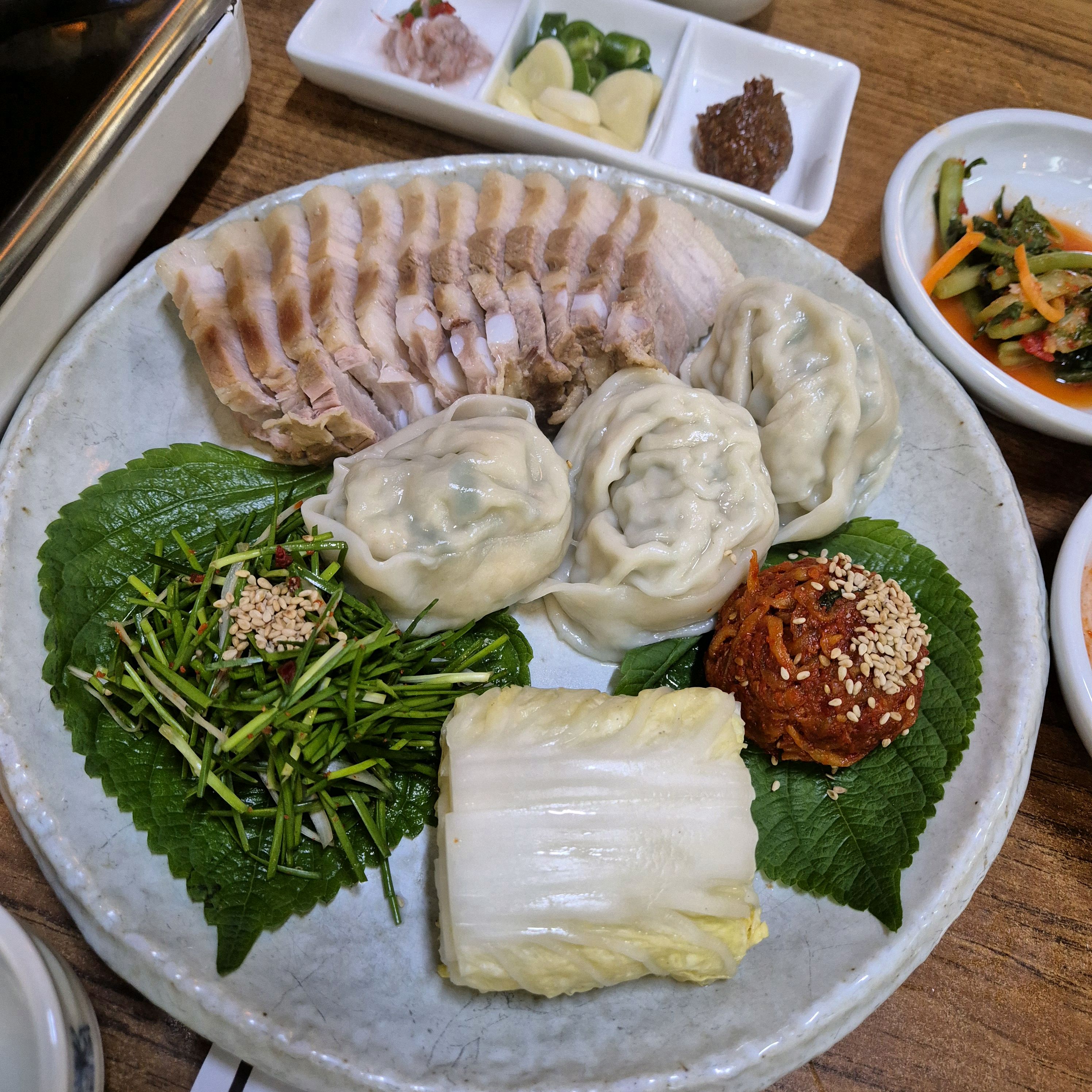 
안국역식당 개성만두 궁