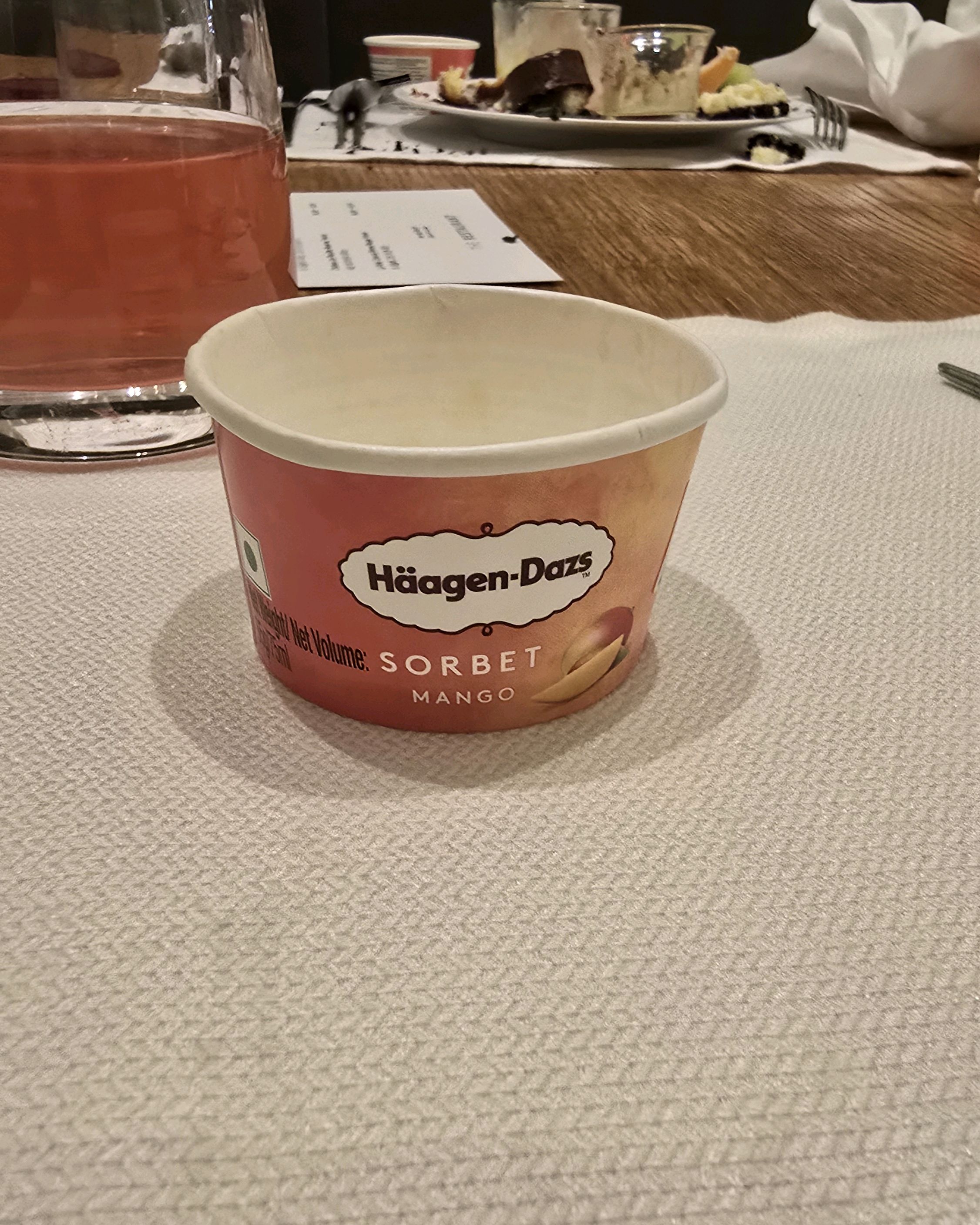 갈때마다 먹을게 넘 많아서 다 못 먹어서 아쉬워요ㅠㅠ 양갈비랑 소고기실컷먹고 디저트 다 먹