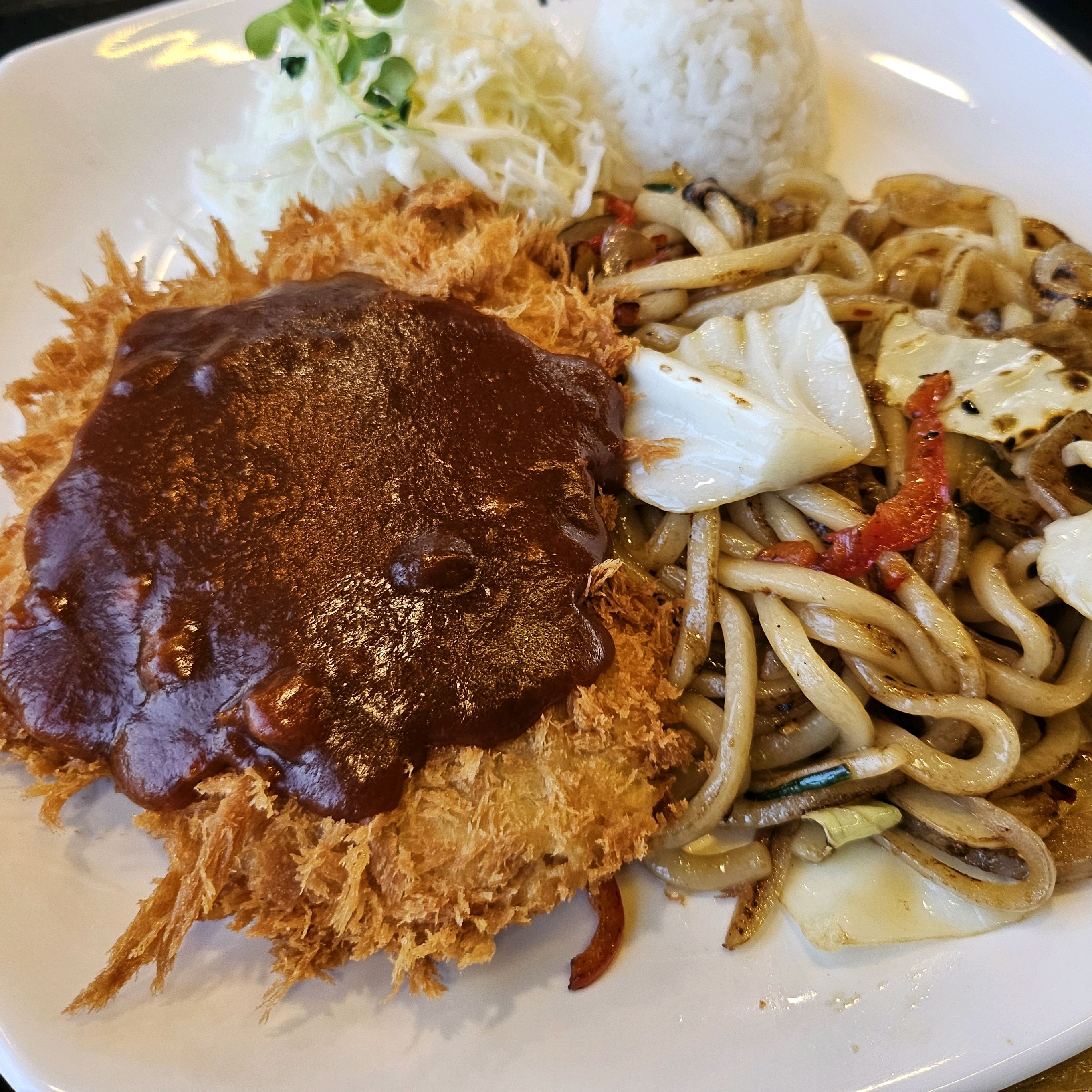 왕돈까스 먹으려다 이것저것 먹고 싶어 셋트로 주문! - 울산 삼산 맛집 홍익돈까스 울산삼산점