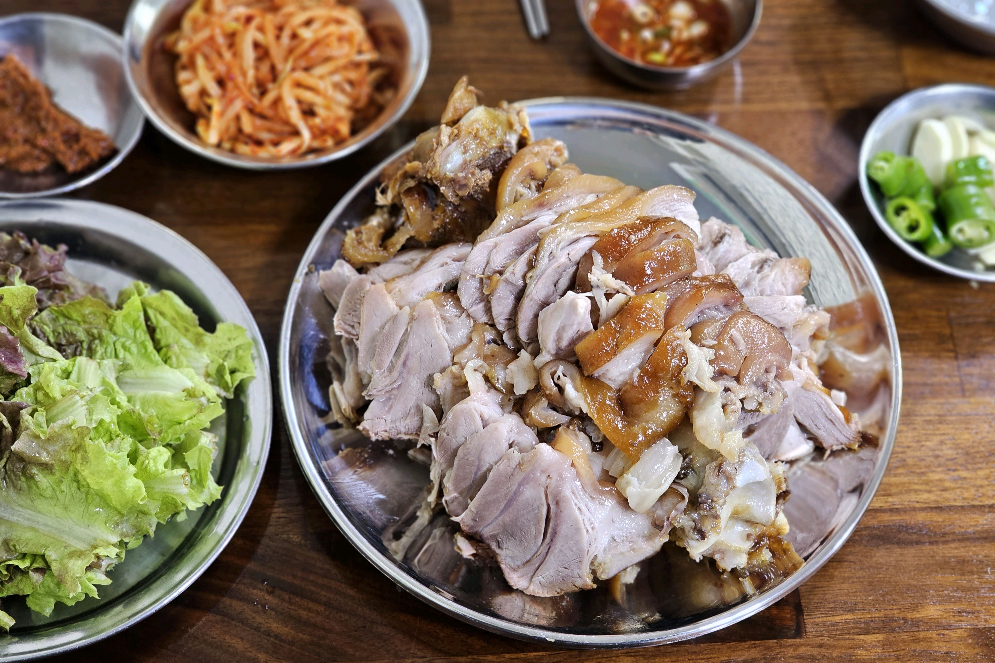 
동대입구역식당 평안도족발집