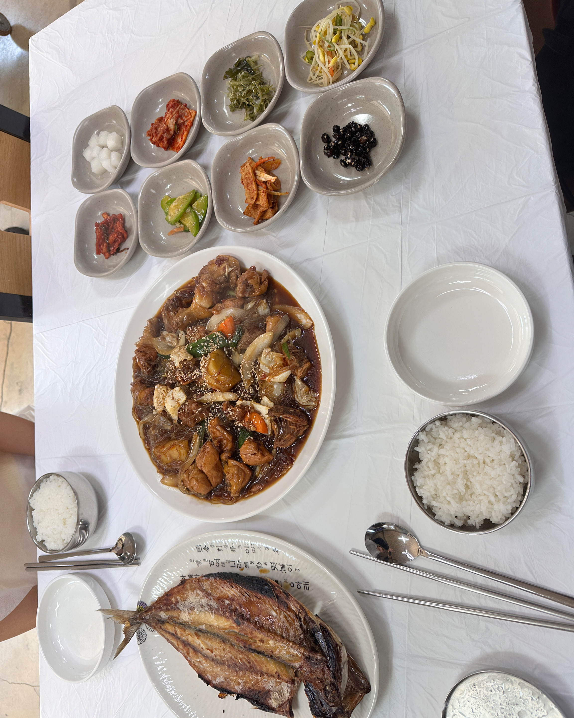 관광지 식당이라고 맛이 그냥저냥일거라 생각했는데 너무 맛있었습니다. 양도 푸짐하구요. - 하회마을 맛집 와송식당 안동점