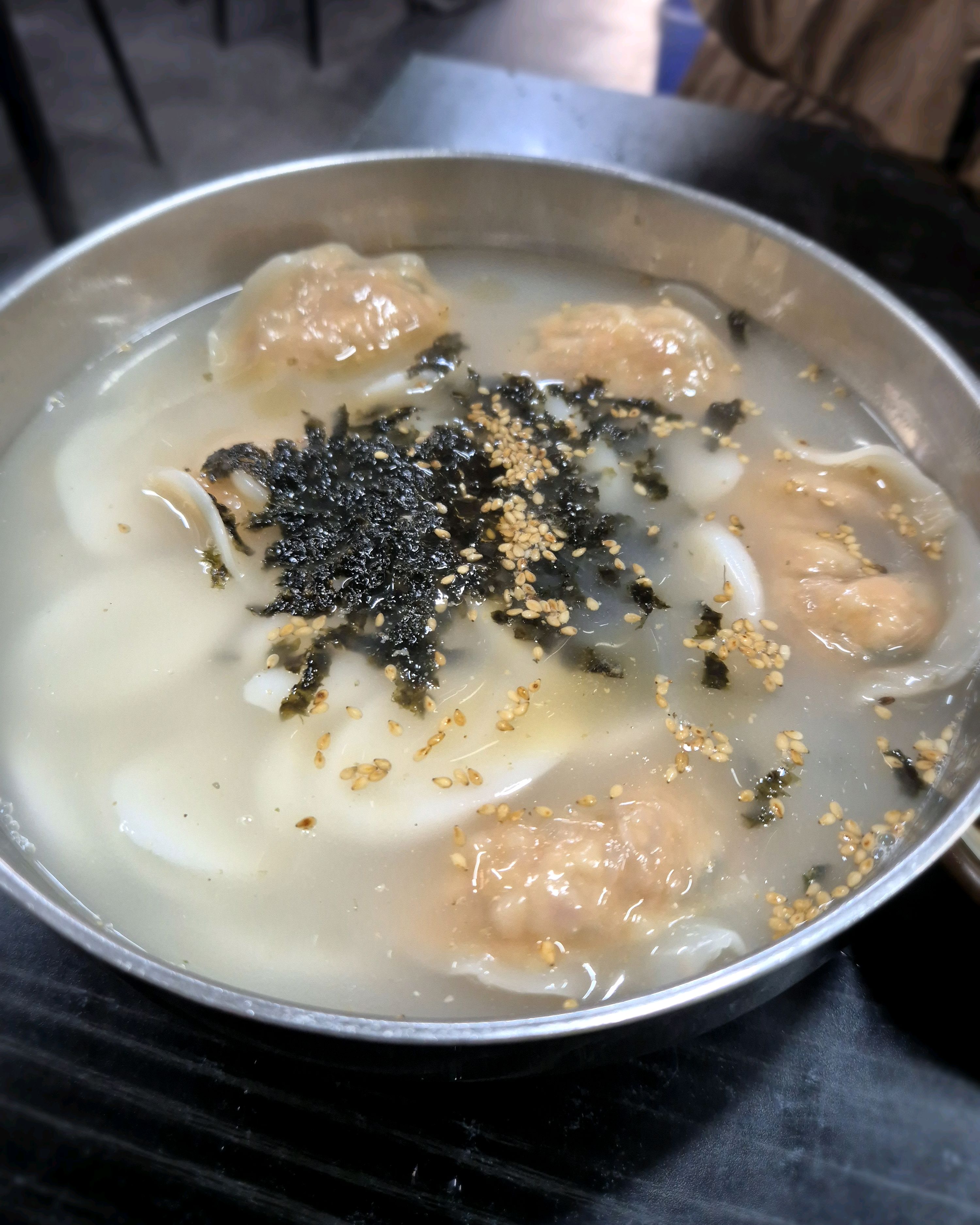 늘 친절하신 사장님 - 천호동 맛집 꽃집냉면