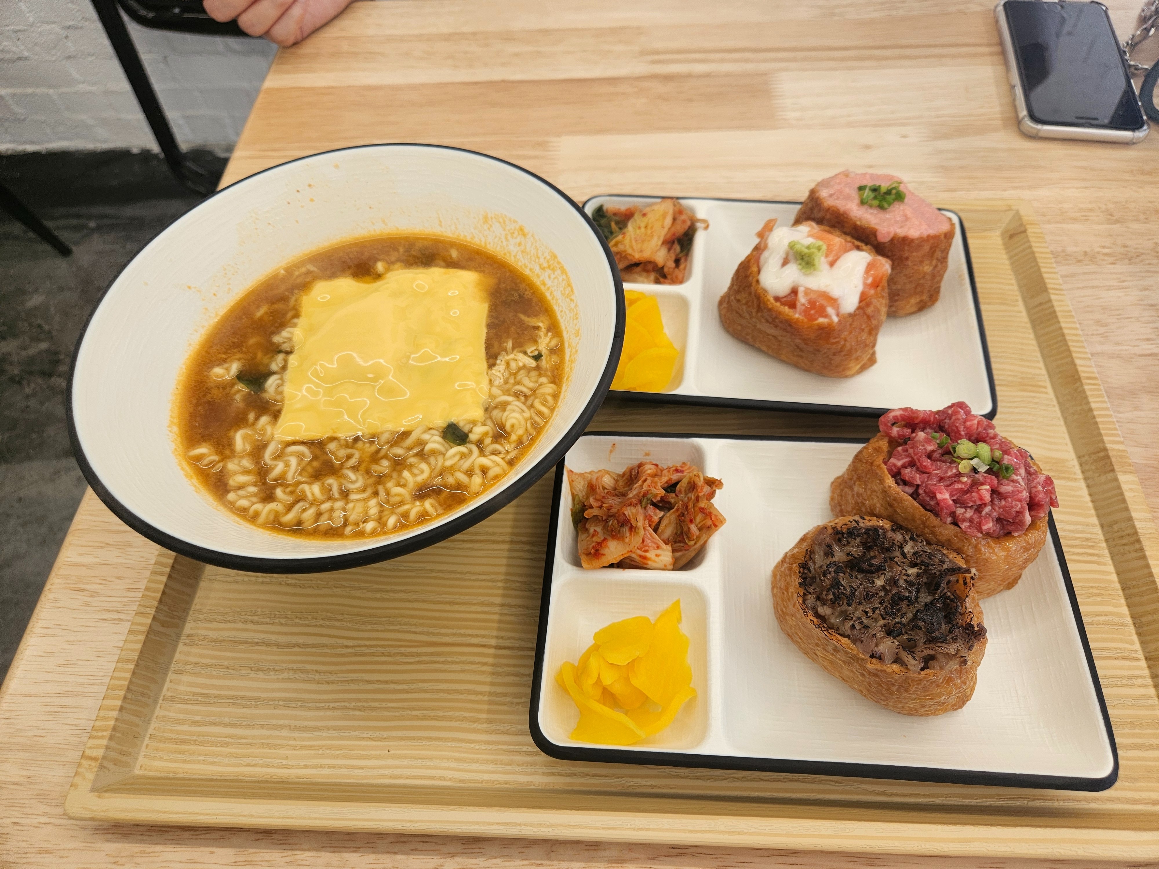 [경리단길 맛집 위드유부] 직접 가본 로컬 리뷰