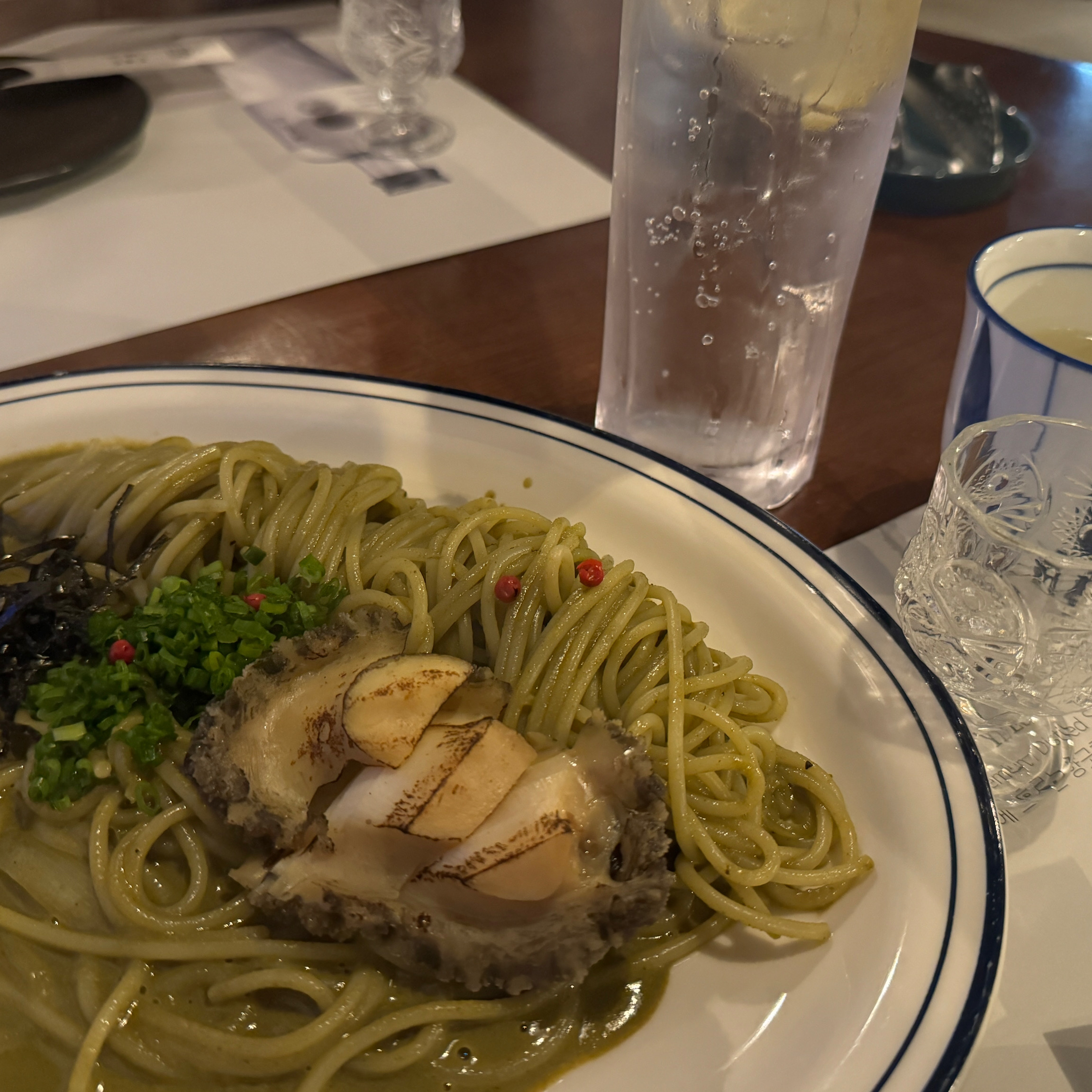 
서울시 송파구 방이동 맛집

 정원다이닝