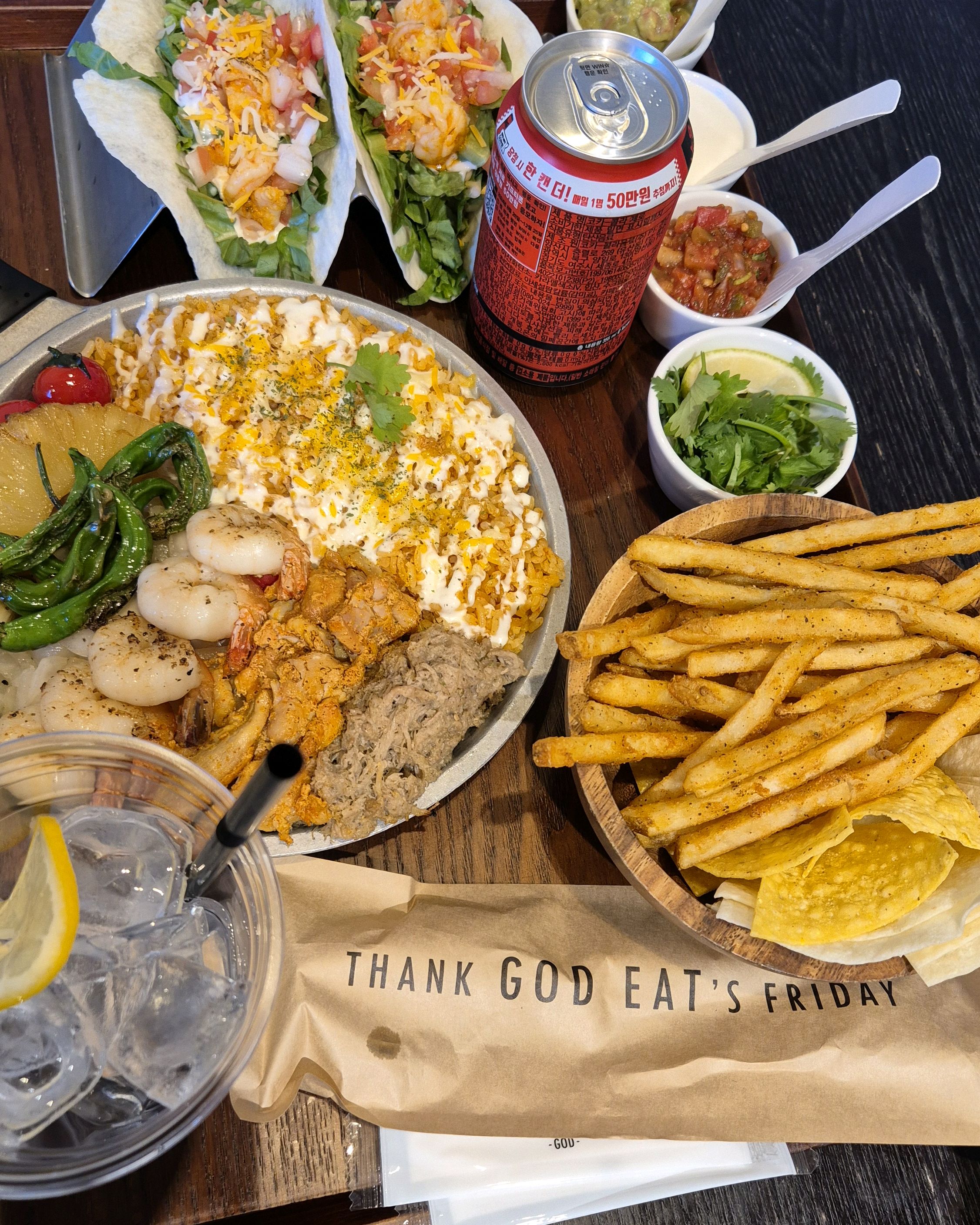 맛나는 멕시칸 음식 주기적으로 먹어주어야 하는데 쇼핑하러 프리미엄 아울렛 쇼핑 왔다가 프리