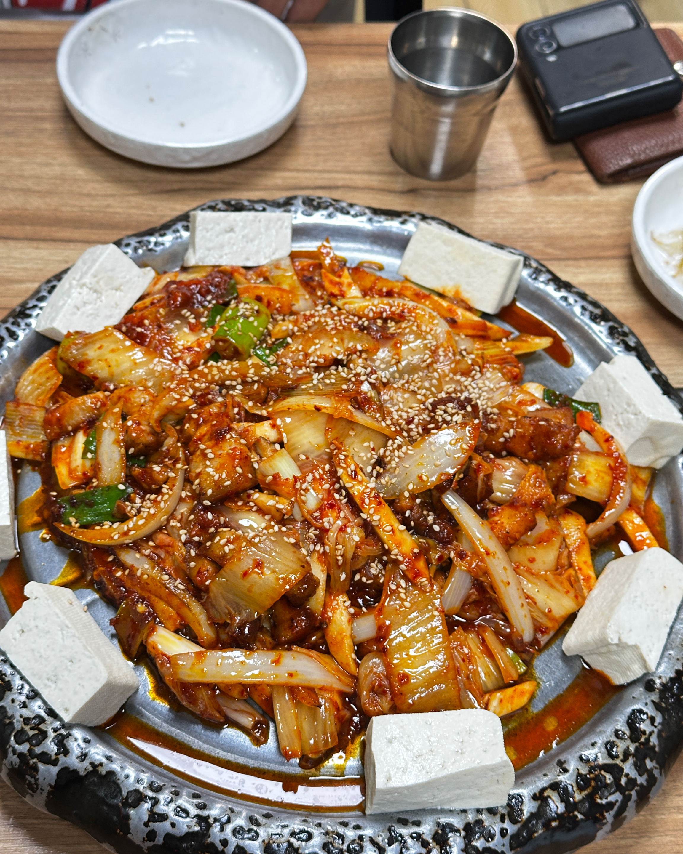 
답십리역식당 통돼지 두루치기 김치찌개 전문점