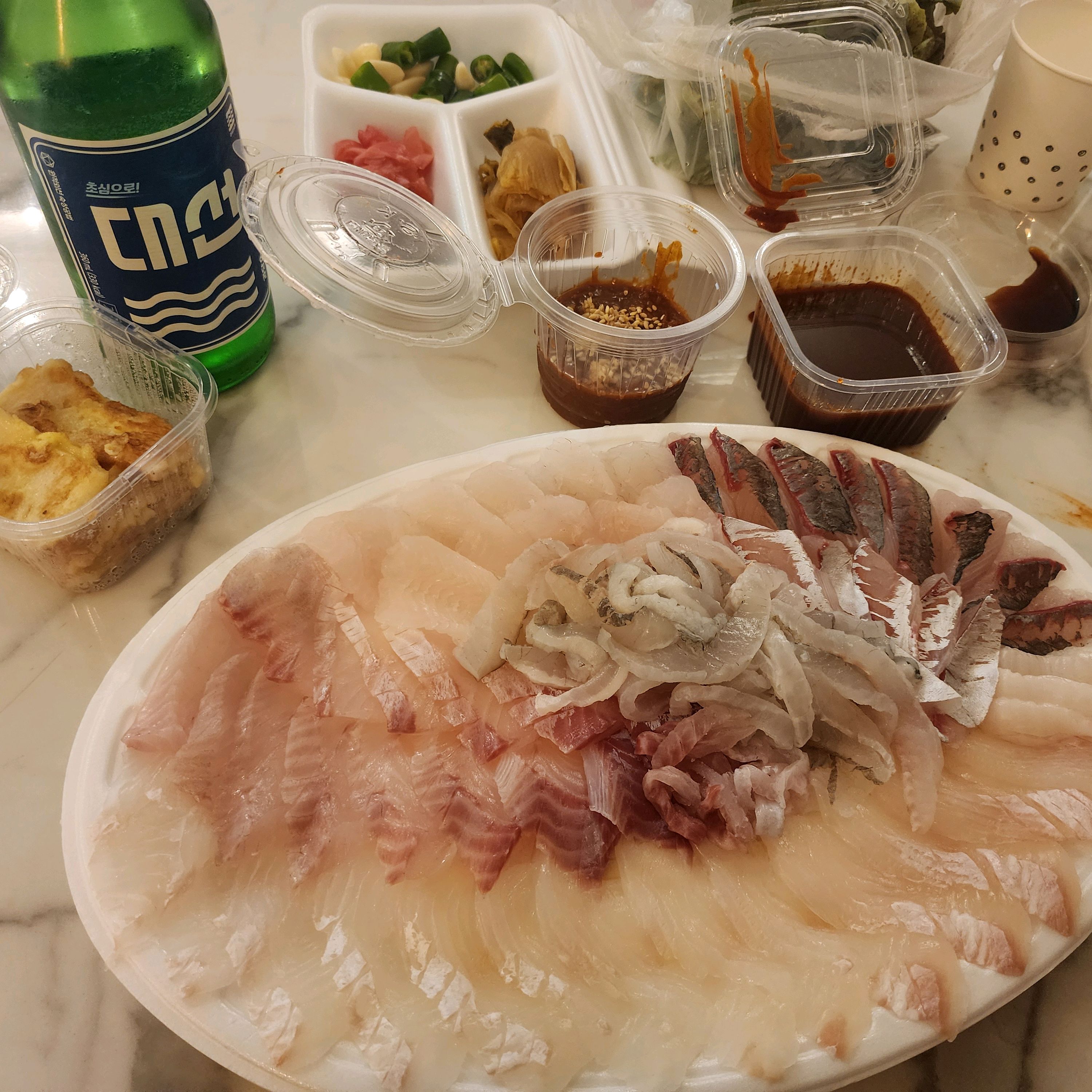 포장하면 30분 걸려용~! 포장하실거면 미리 전화주문하고 가시는게 좋아요! 이번엔 포장이었