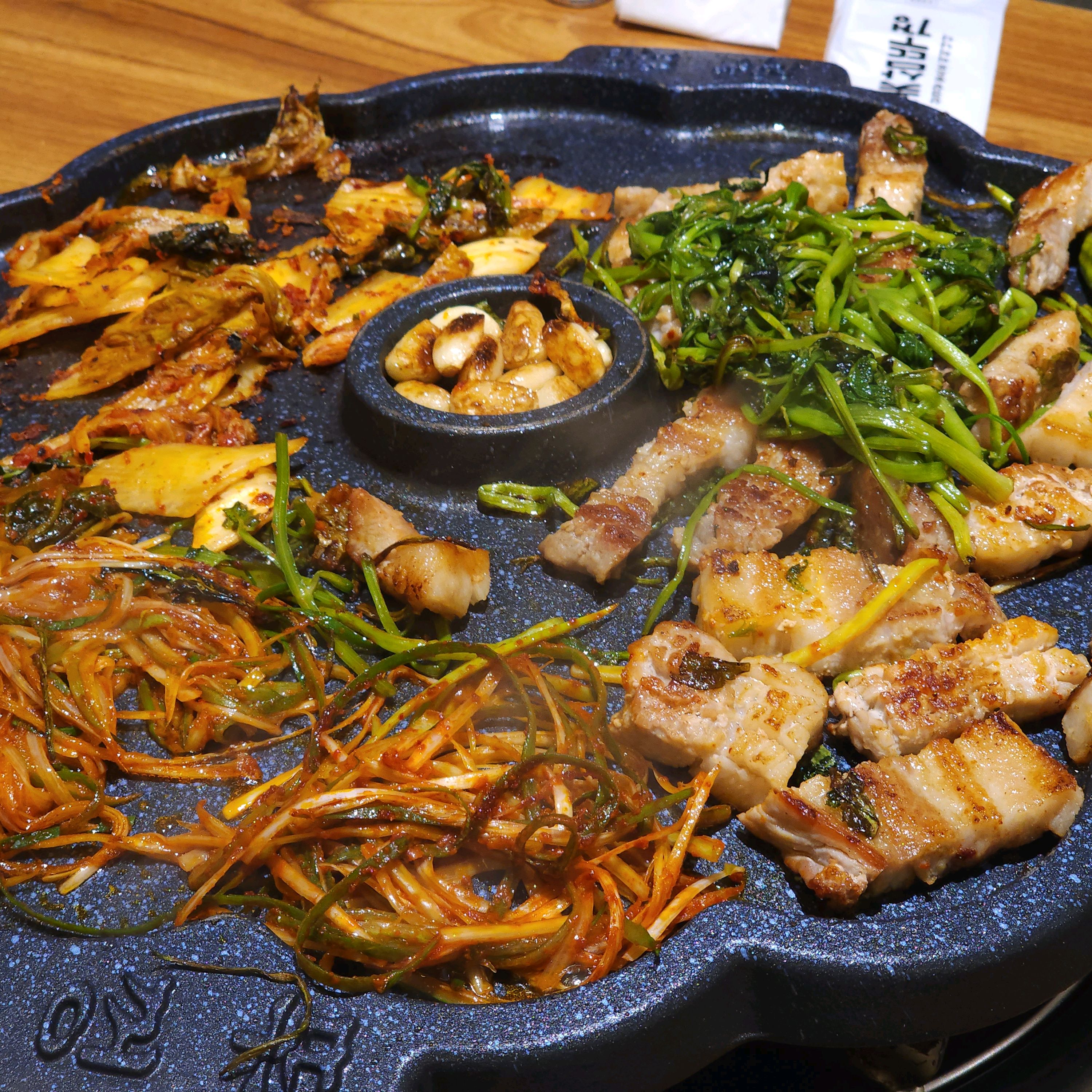 
신설동역식당 꽃삼뚜껑