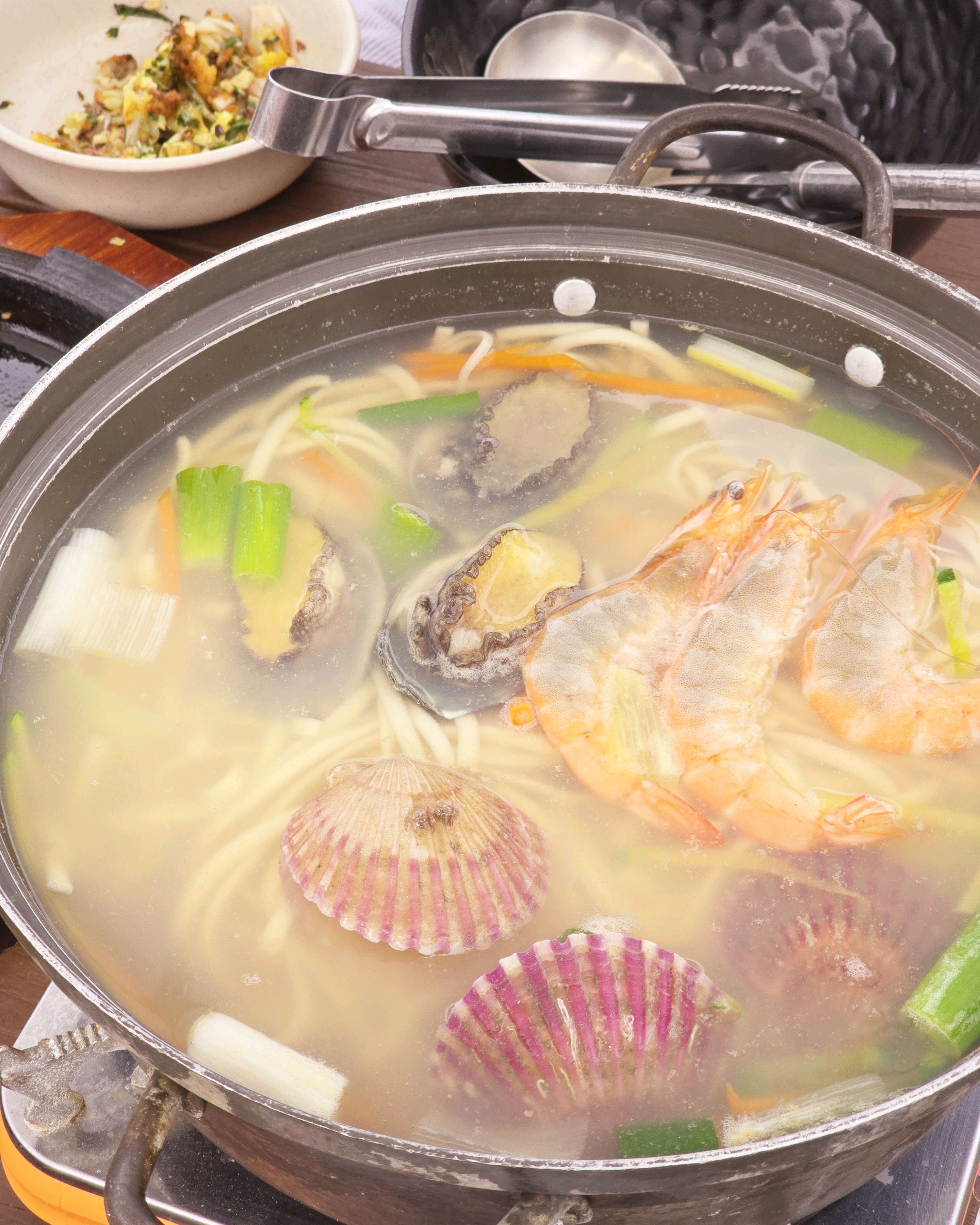 [안산 맛집 솔밭우리밀칼국수 대부도본점] 직접 가본 로컬 리뷰