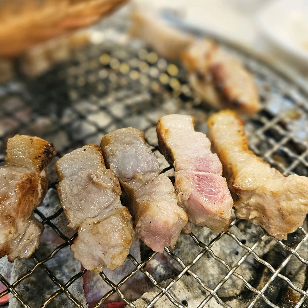 다양한 고기 자유롭게 이용 가능해서 좋아요. - 월곡역 맛집 명륜진사갈비 월곡점