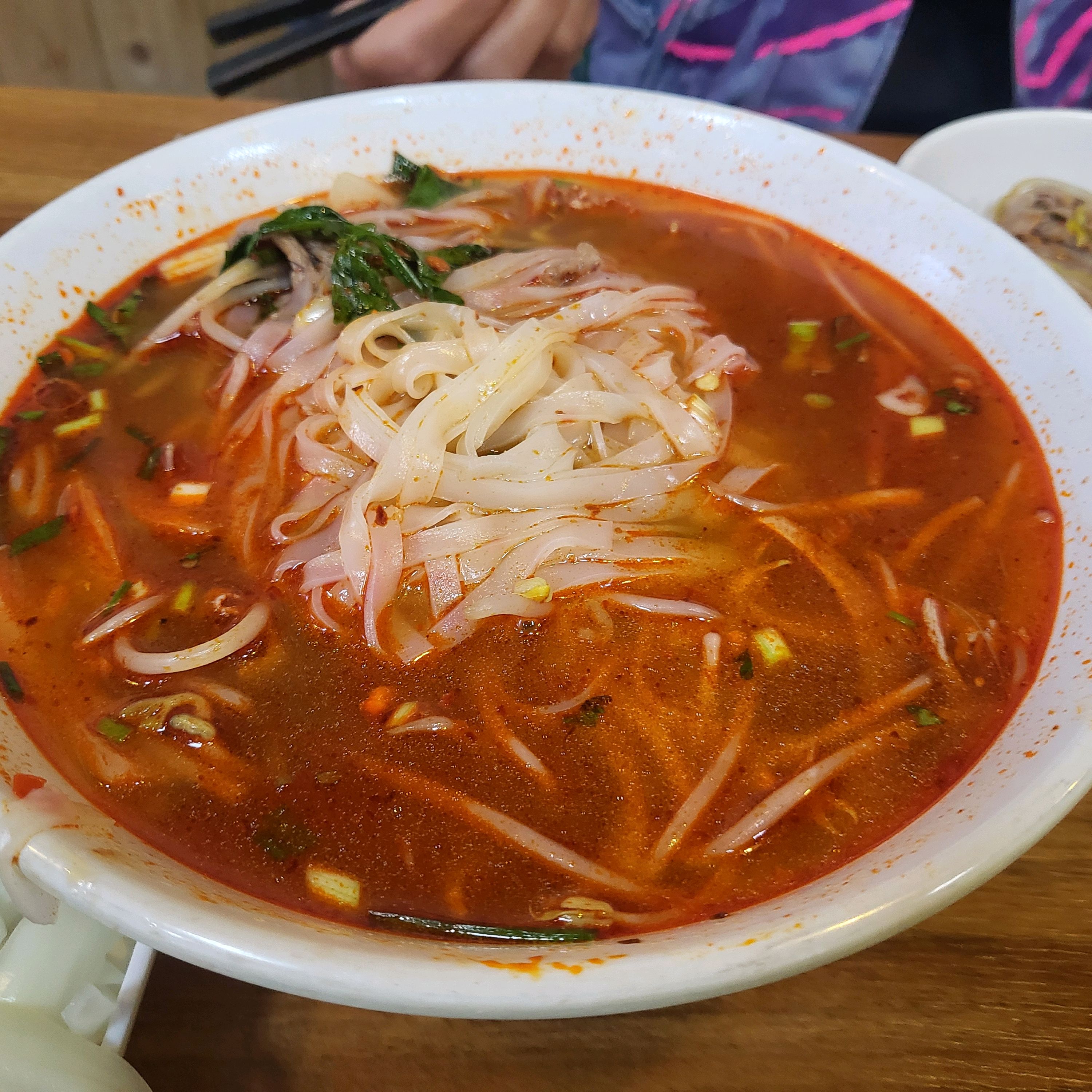 구파발역식당 포옹싸