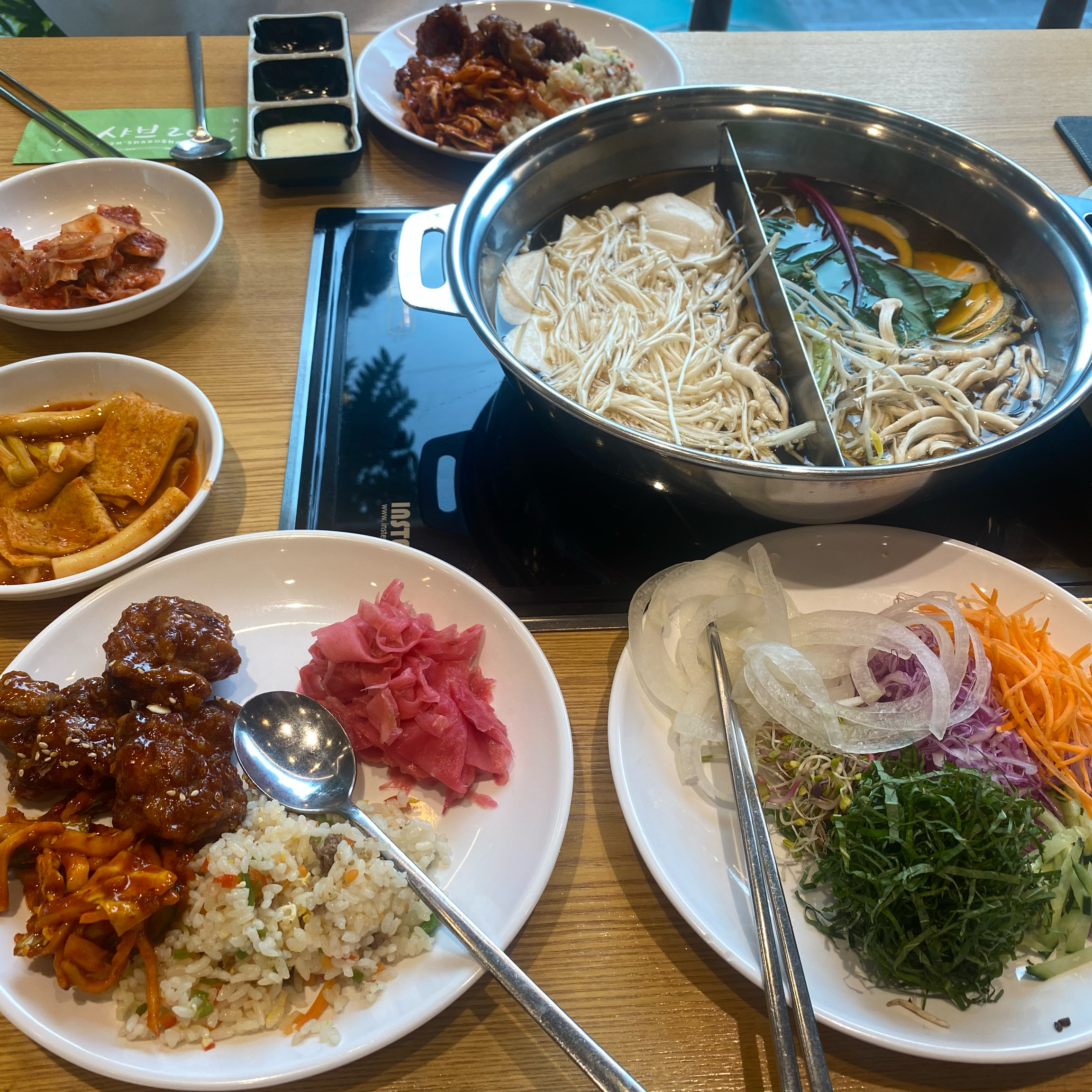 세번째 방문이에요. 브레이크 타임이 있는 줄 모르고 5시전에 갔어요. 30분 기다리고 입장