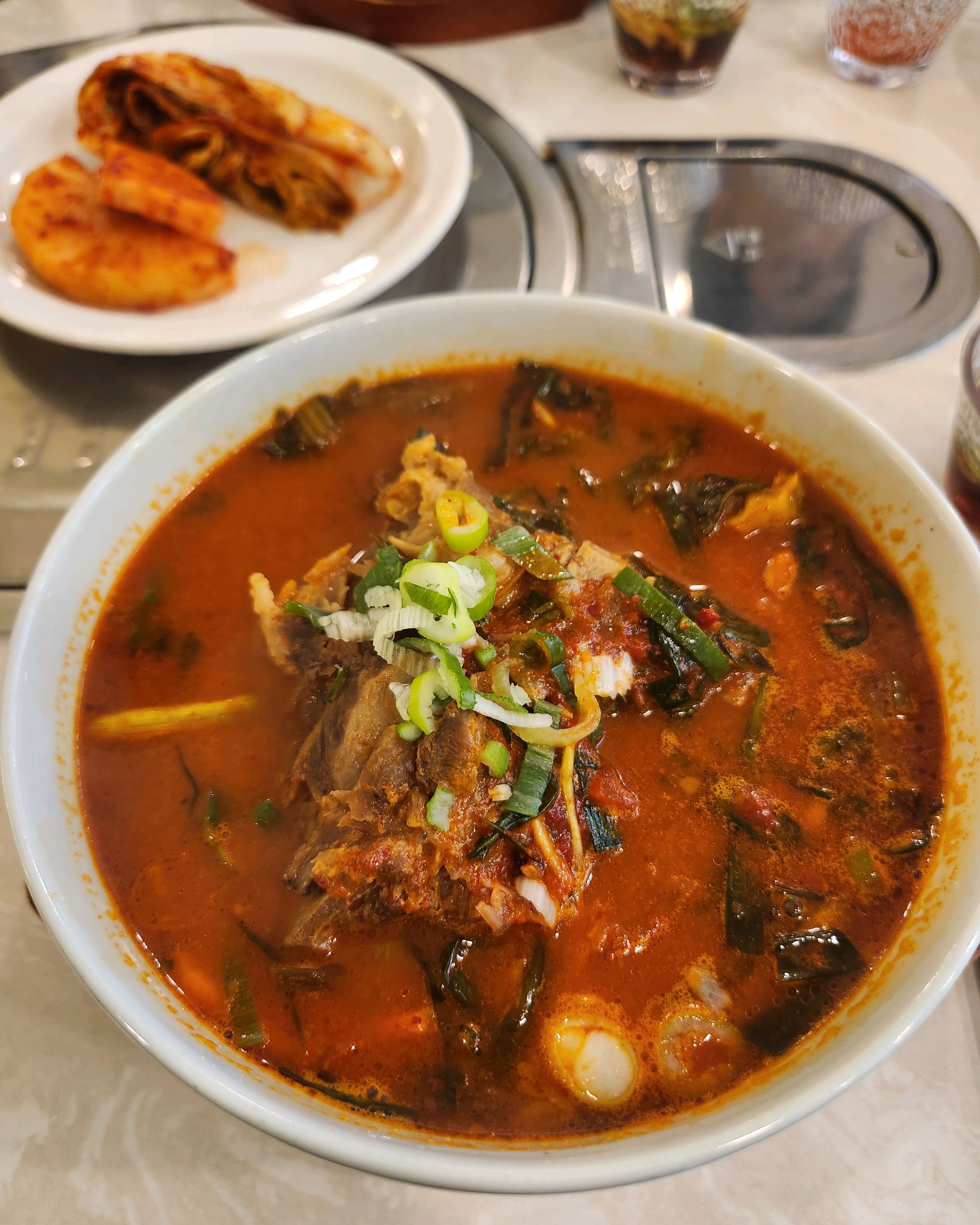 
회기역식당 삼삼뼈국 회기점
