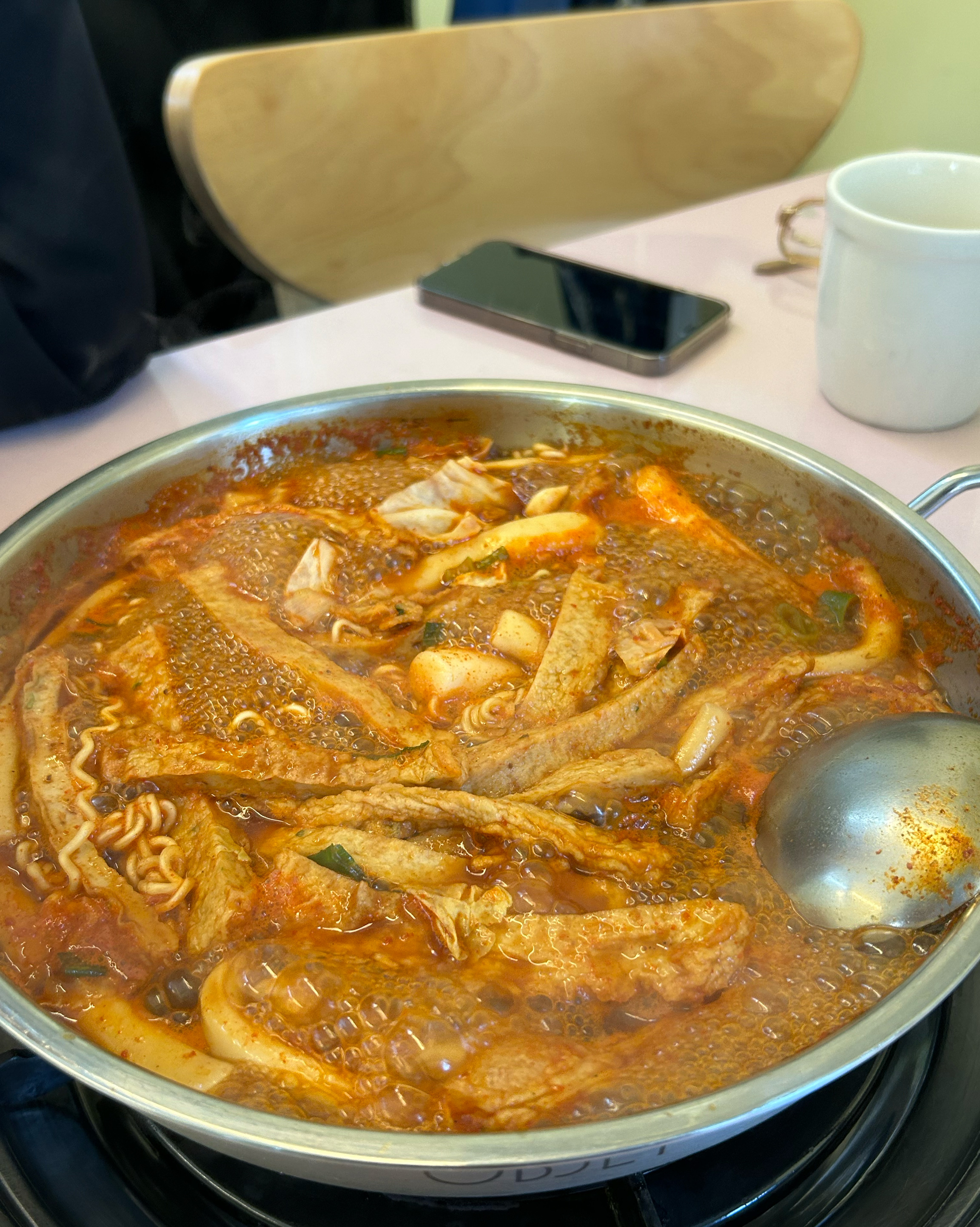 몇달만에 방문했는데 가격이 올랐더라구요. 맛은 변함없이 맛있답니다😄 수제김말이는 무조건 필