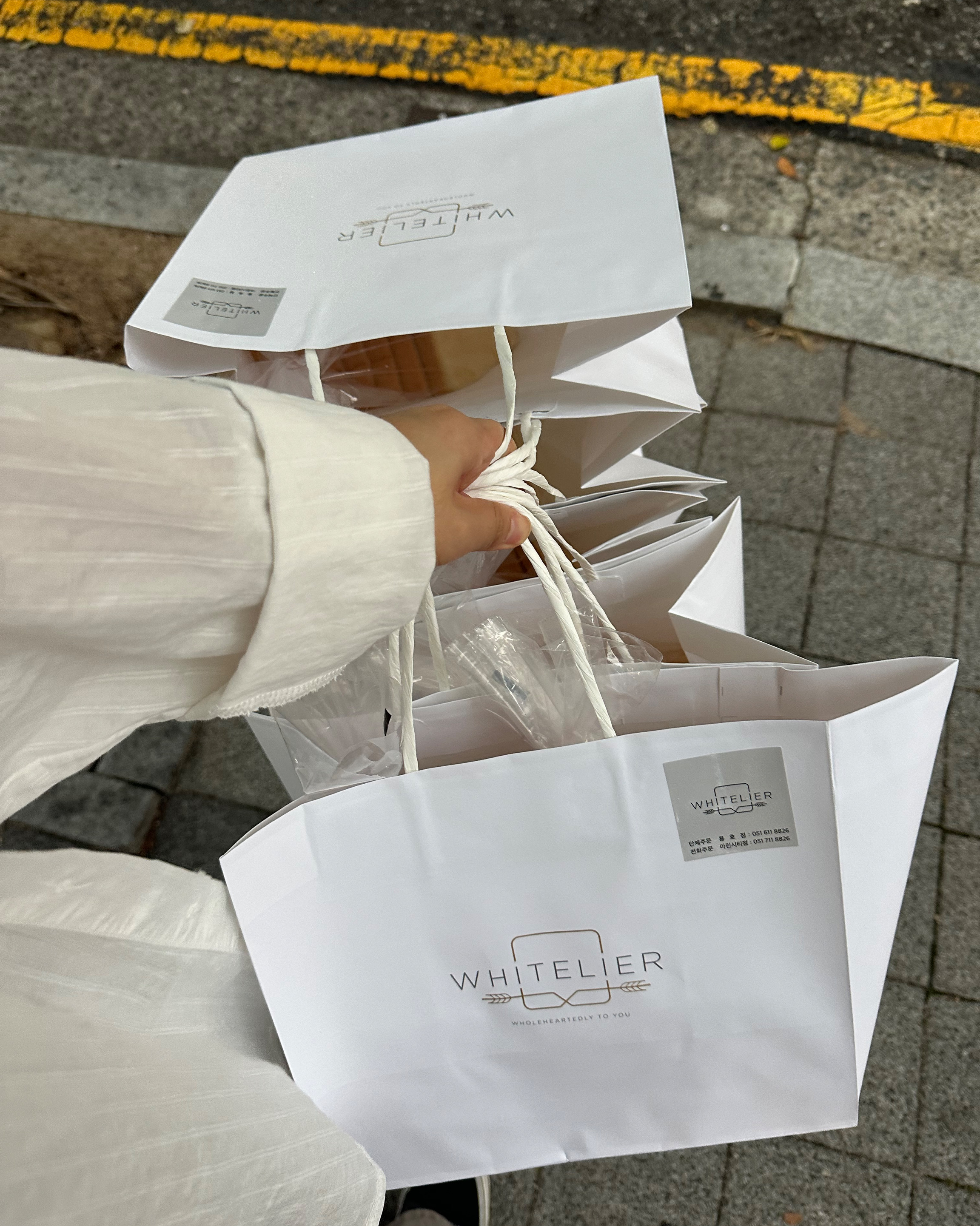 웨이팅 없이 전화로 확인하고 바로 구매했습니당😝 - 마린시티 맛집 화이트리에 마린시티점