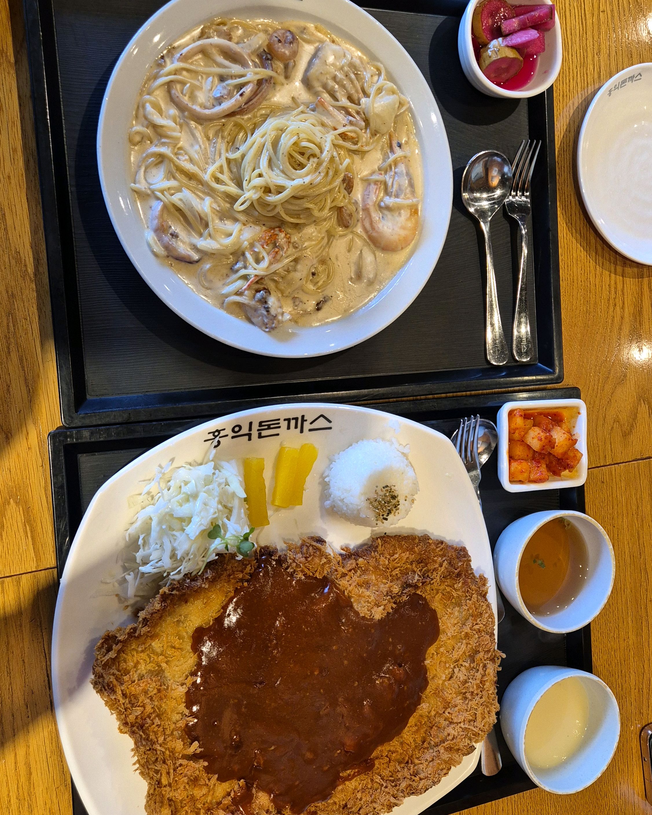 홍익돈까스 오랜만에 방문했는데 여전히 맛이 최고이네요. 잘 먹고 왔습니다.👍🥰🥰🥰🥰🥰 - 파주 운정역 맛집 홍익돈까스 안산본오점