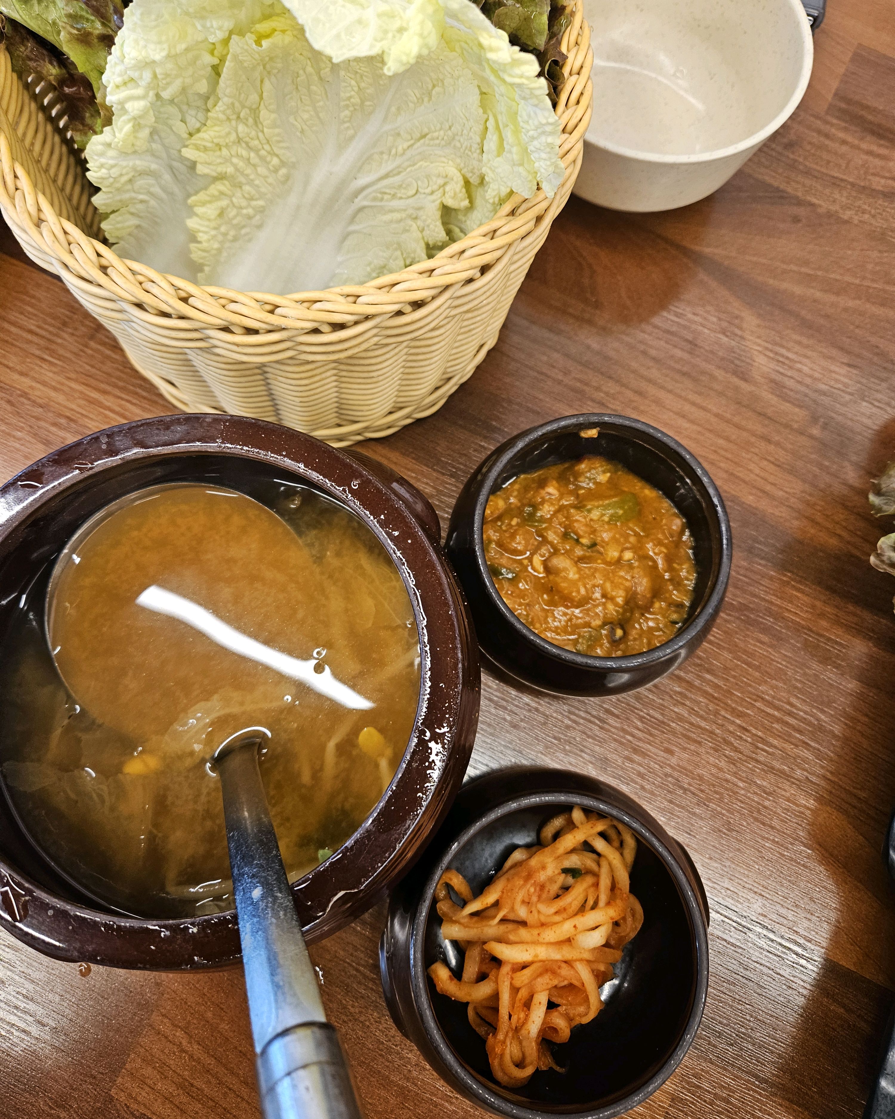 대화역식당 꽃피우는기와보쌈 일산본점