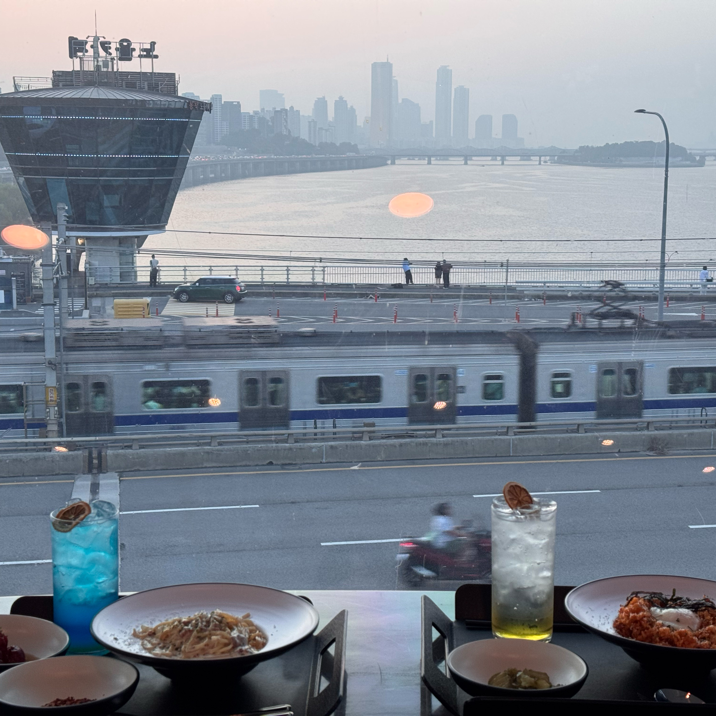 Dongjak Station Restaurant Dongjak Cloud Cafe
