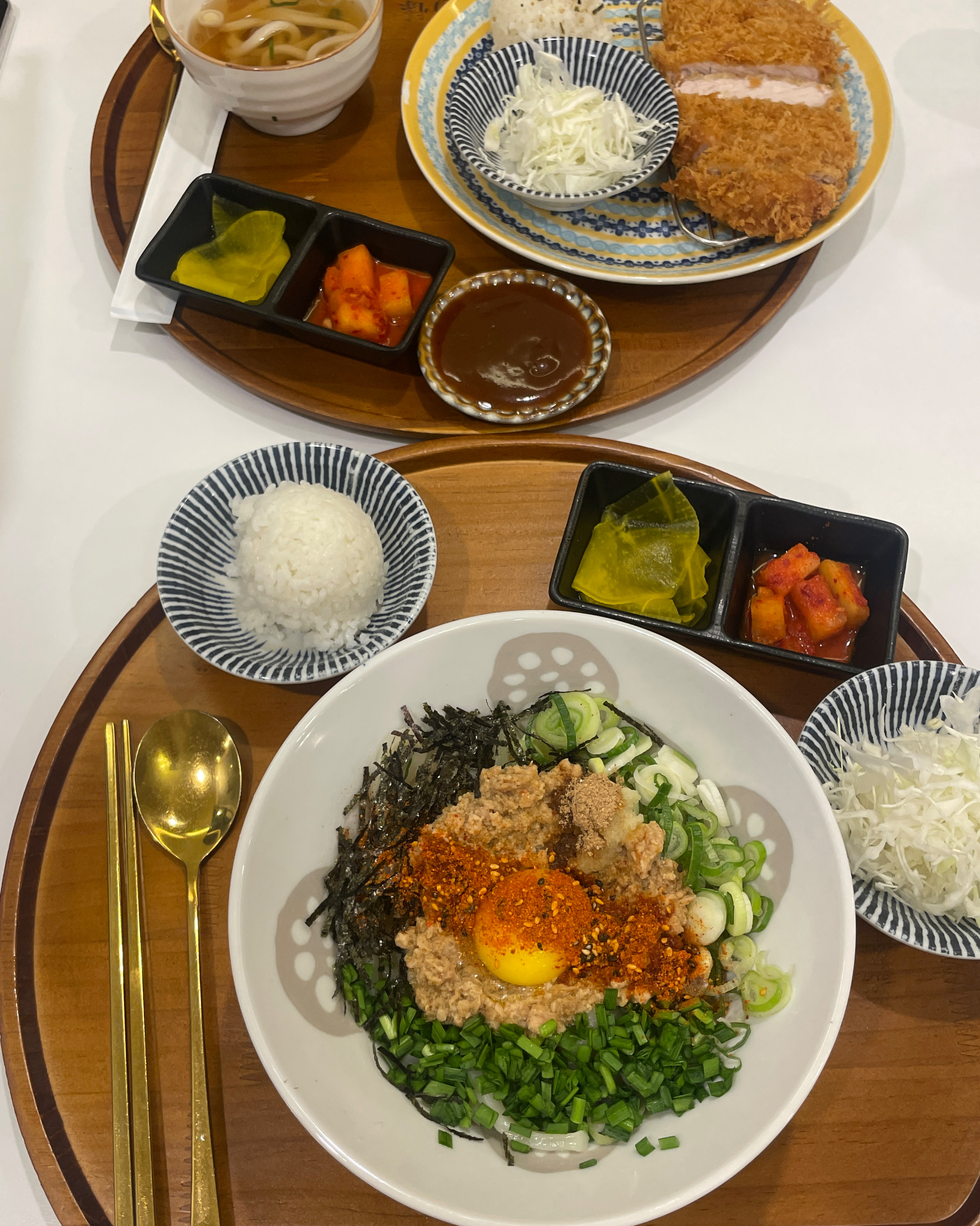 주변에 마제소바집에 없어서 종종 와서 먹습니다! 마제소바도 맛있고 돈까스도 맛있어용!! - 여의도 맛집 백소정 여의도점