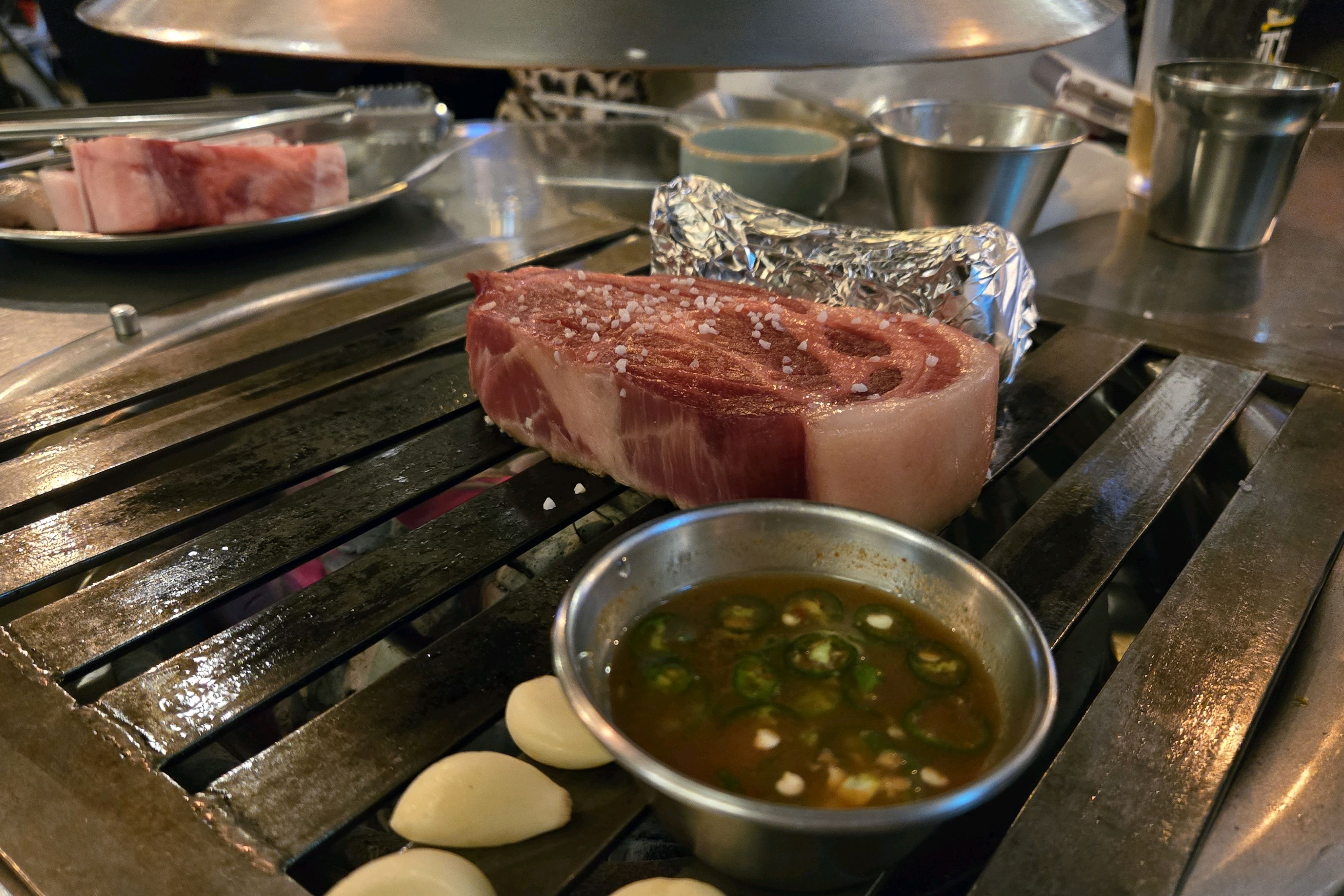 
충정로역식당 두툼