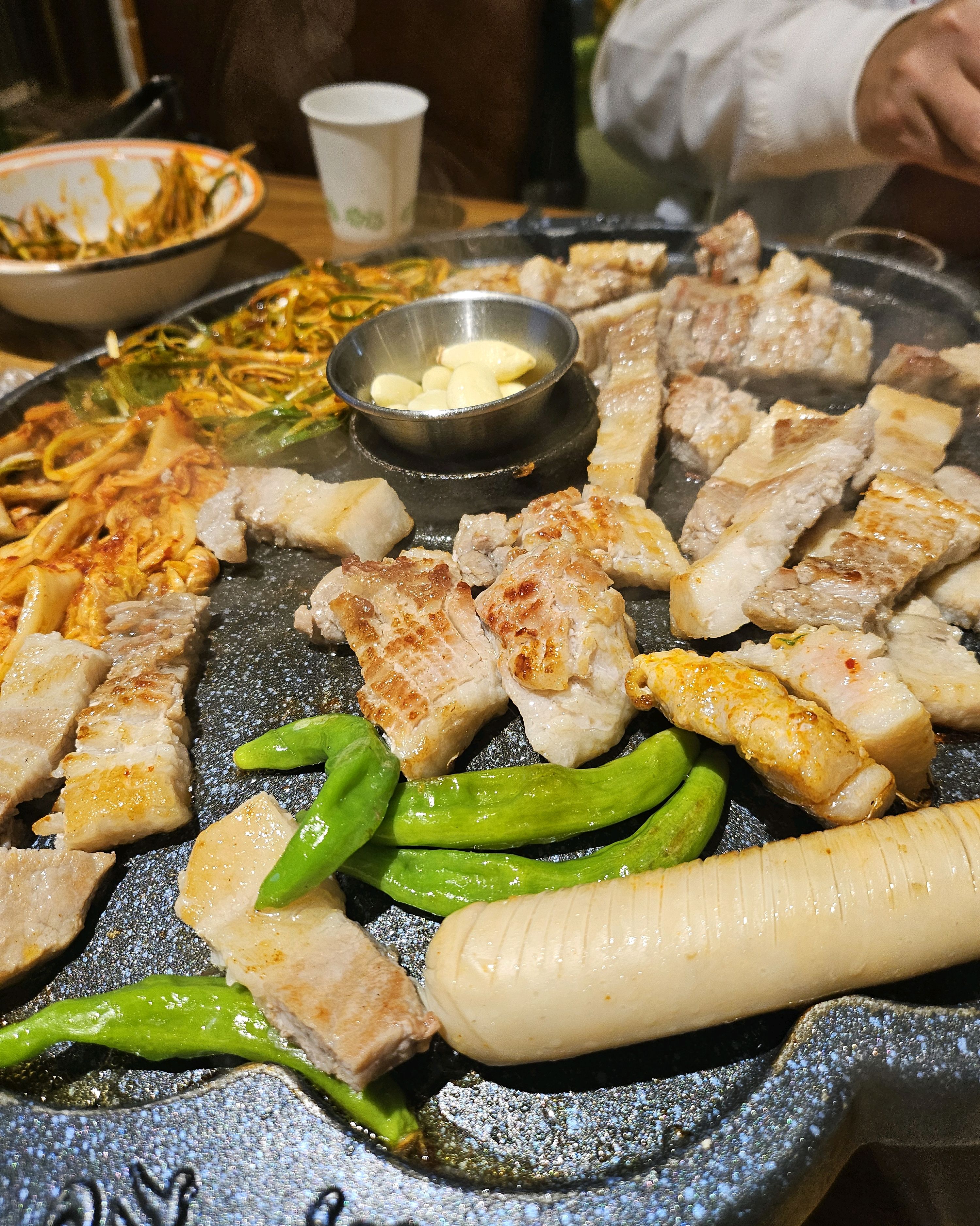 
신설동역식당 꽃삼뚜껑