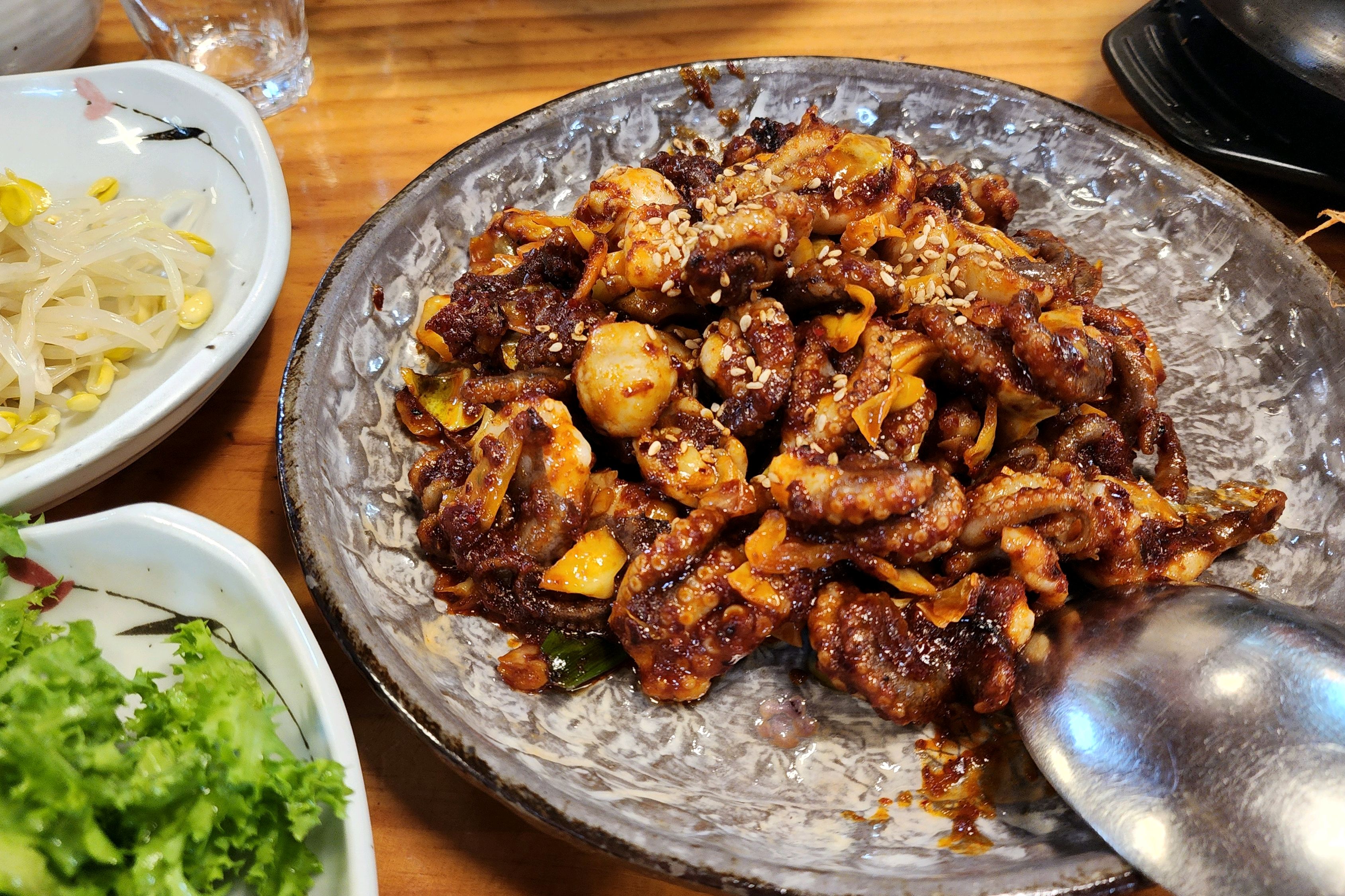 Shinchang Station Restaurant North Korean Gang-jjjukkumi