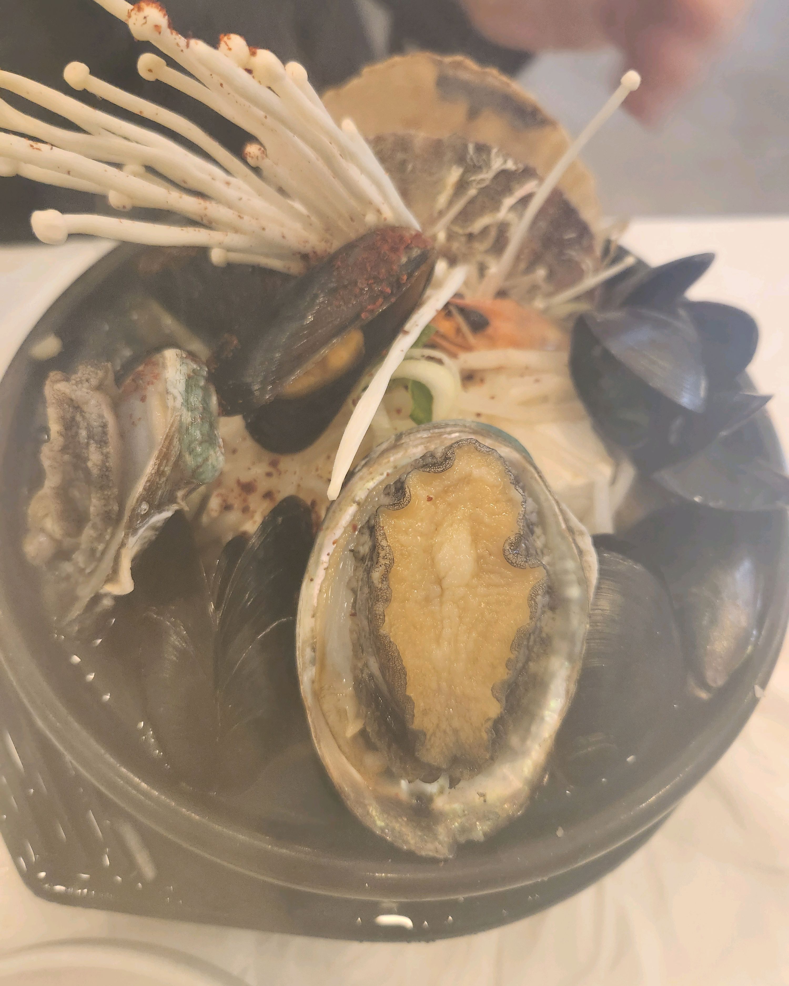 비싸기는 오질라게 비싸다. - 경포대 맛집 강릉전복해물뚝배기 강릉