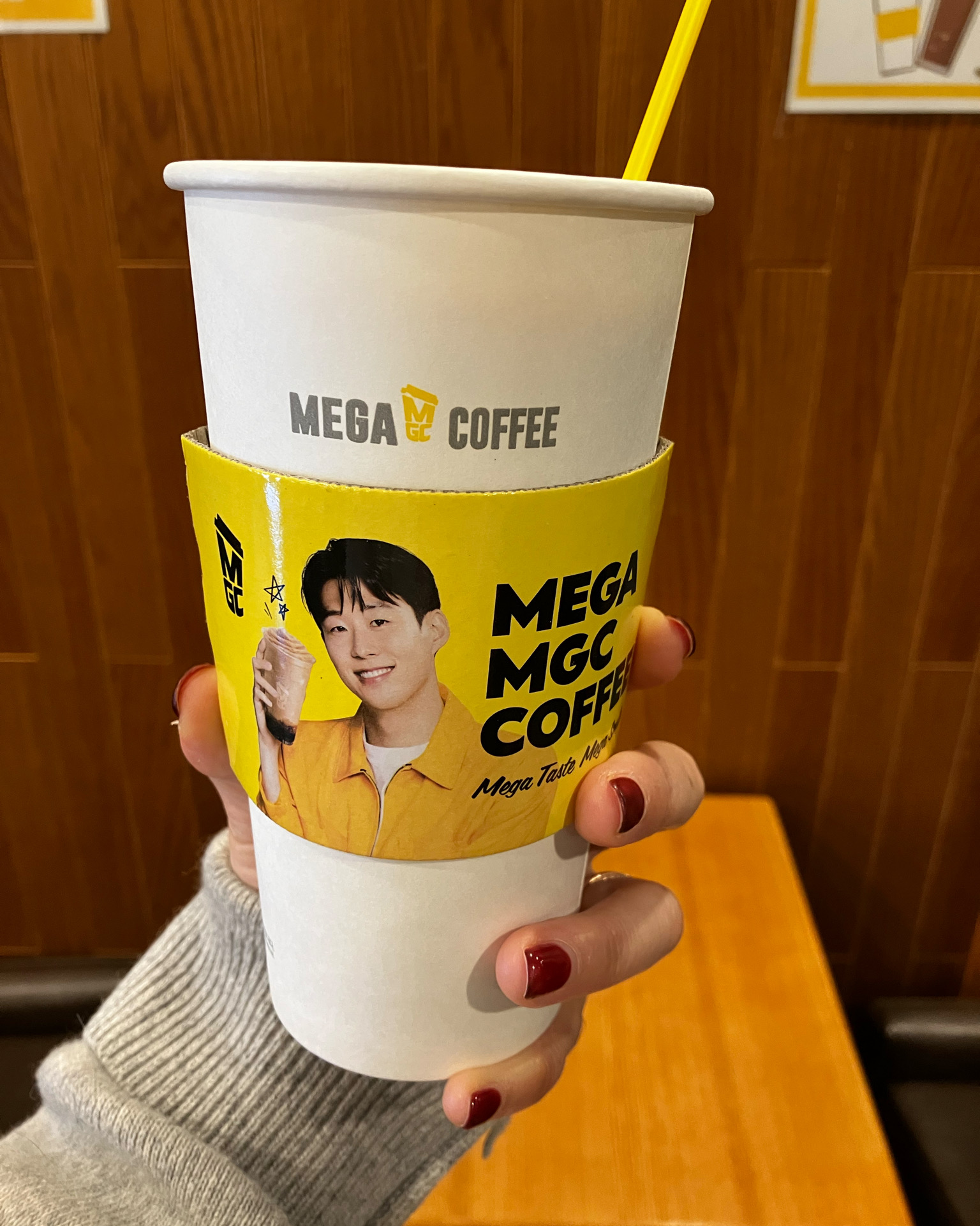 바쁜데도 친절하세요~ - 권선동 맛집 메가엠지씨커피 수원터미널점
