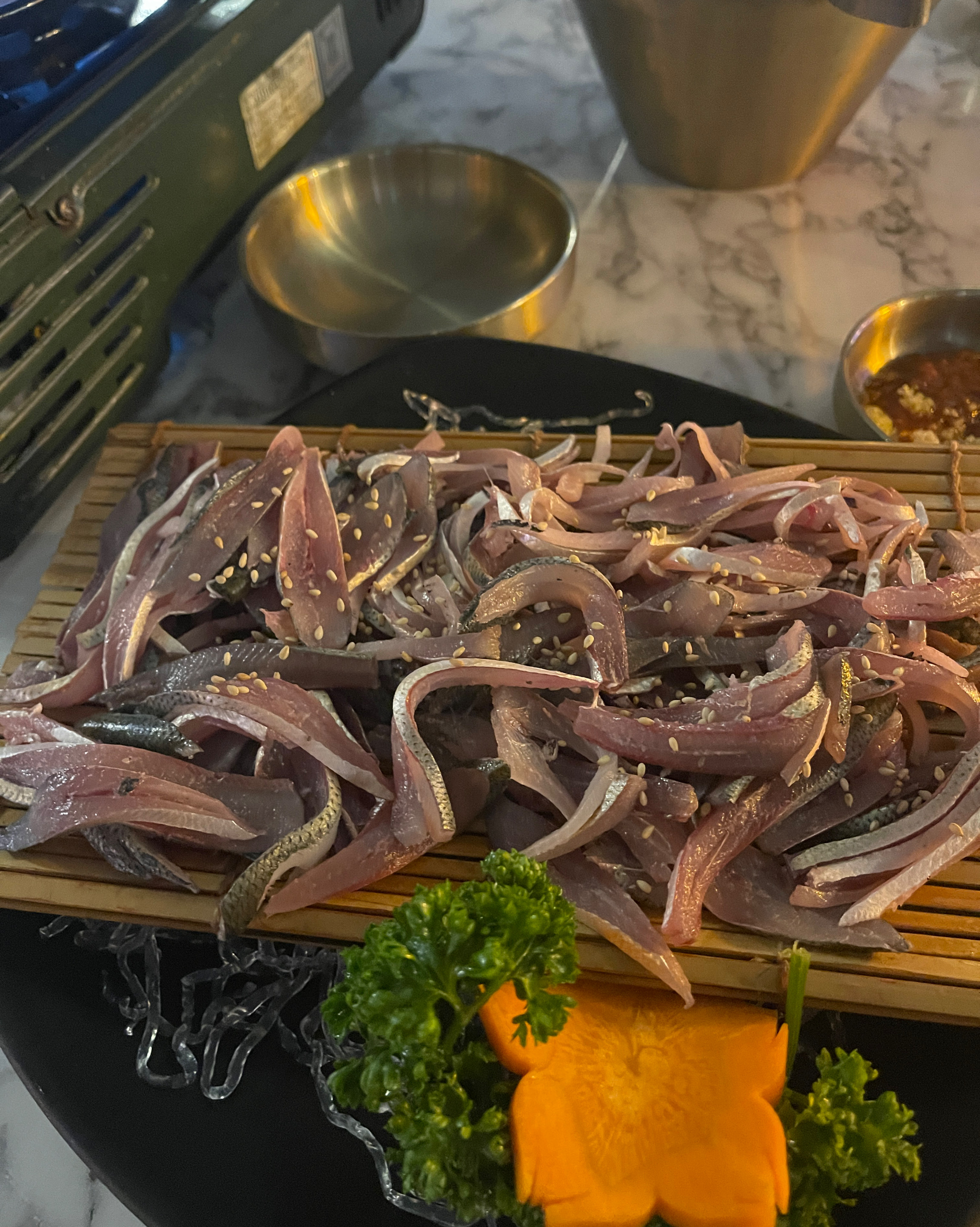  한국 서울 명동역 주변 해산물 전문점 맛집 인생횟집 종각본점