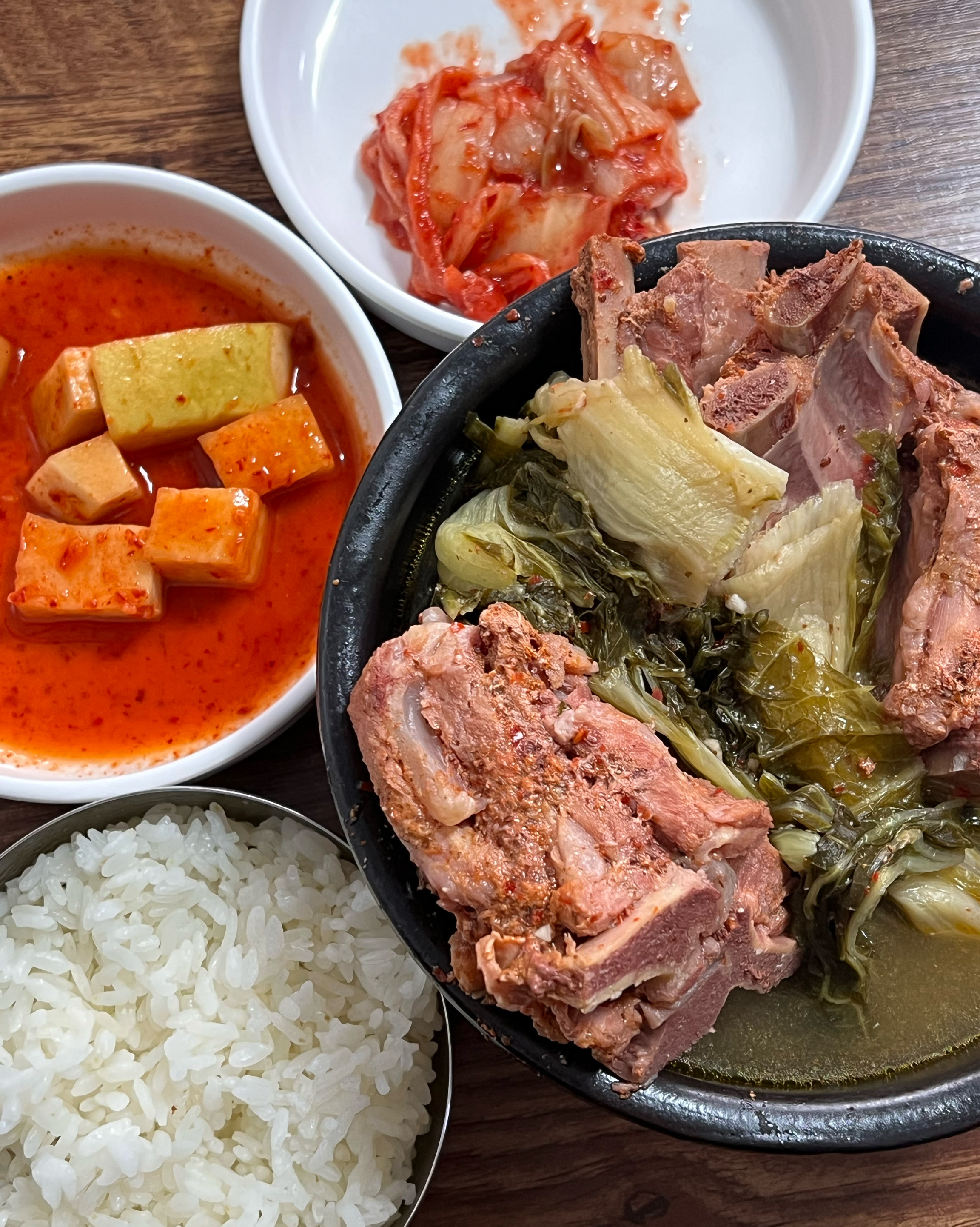 2년 만에 또간집. ㅅㅅ감자탕보다 맛있었다. - 망원동 맛집 일등식당
