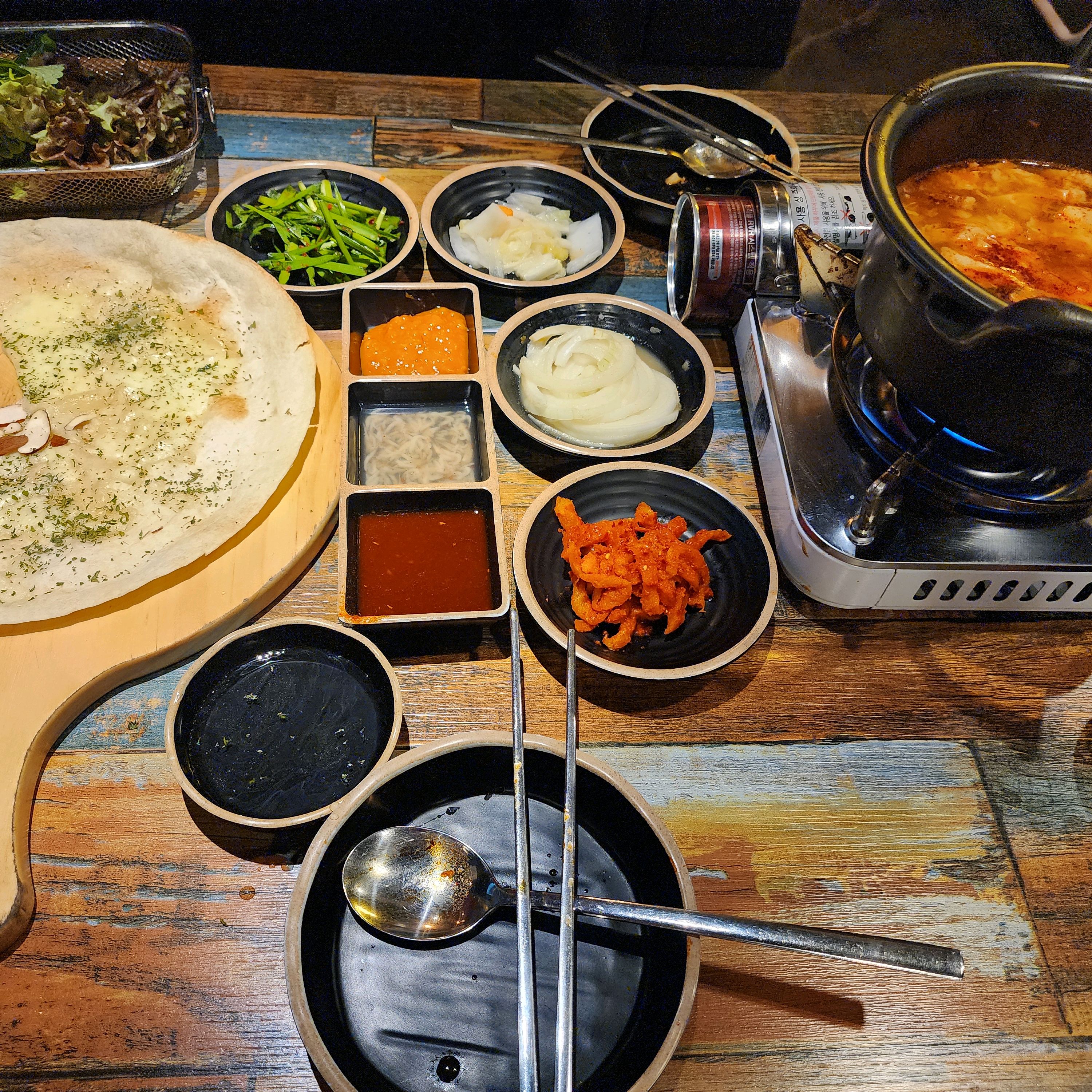 병점역식당 족발신선생 화성병점점