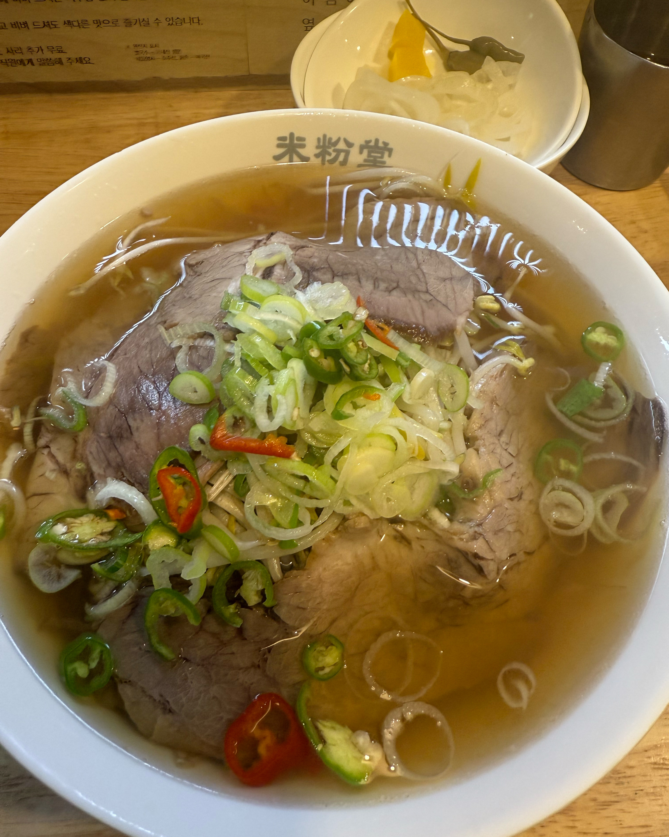 매번 맛있게 잘 먹습니다만 이번엔 면이 평소보다 불고 면양도 많아진 반면에 숙주 양은 줄어