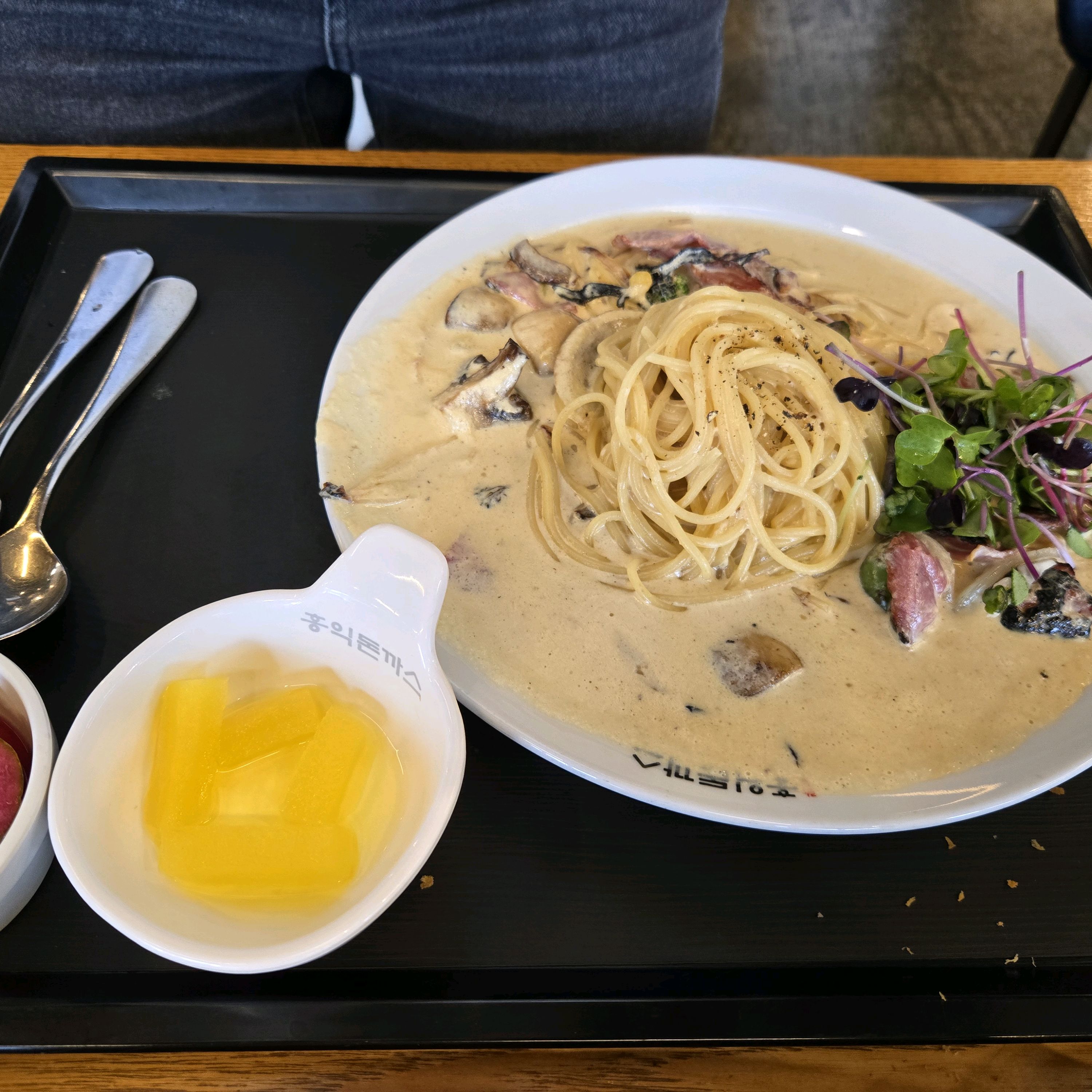 예전 반야월에서 먹었던 생각이나서 더군다나 어머니가 맛있게 먹었다고 점심을 먹으러 갔다.